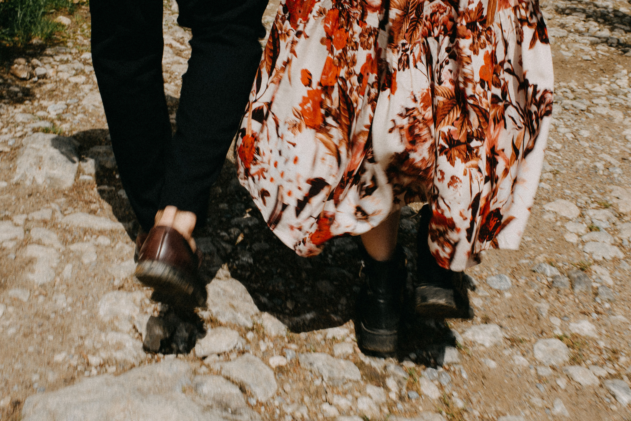 romania wedding photographer, fotograf nunta romania, nunta in romania, fotograf cupluri in romania, muntii apuseni, sedinta foto in multii apuseni, padis, vacute, cuplu vintage, vintage couple, landscape photographer, romania wild, romania salbatica, transylvania, raw moments, fotograf de nunti, videograf de nunti, spain wedding photographer, spain wedding, spain photographer