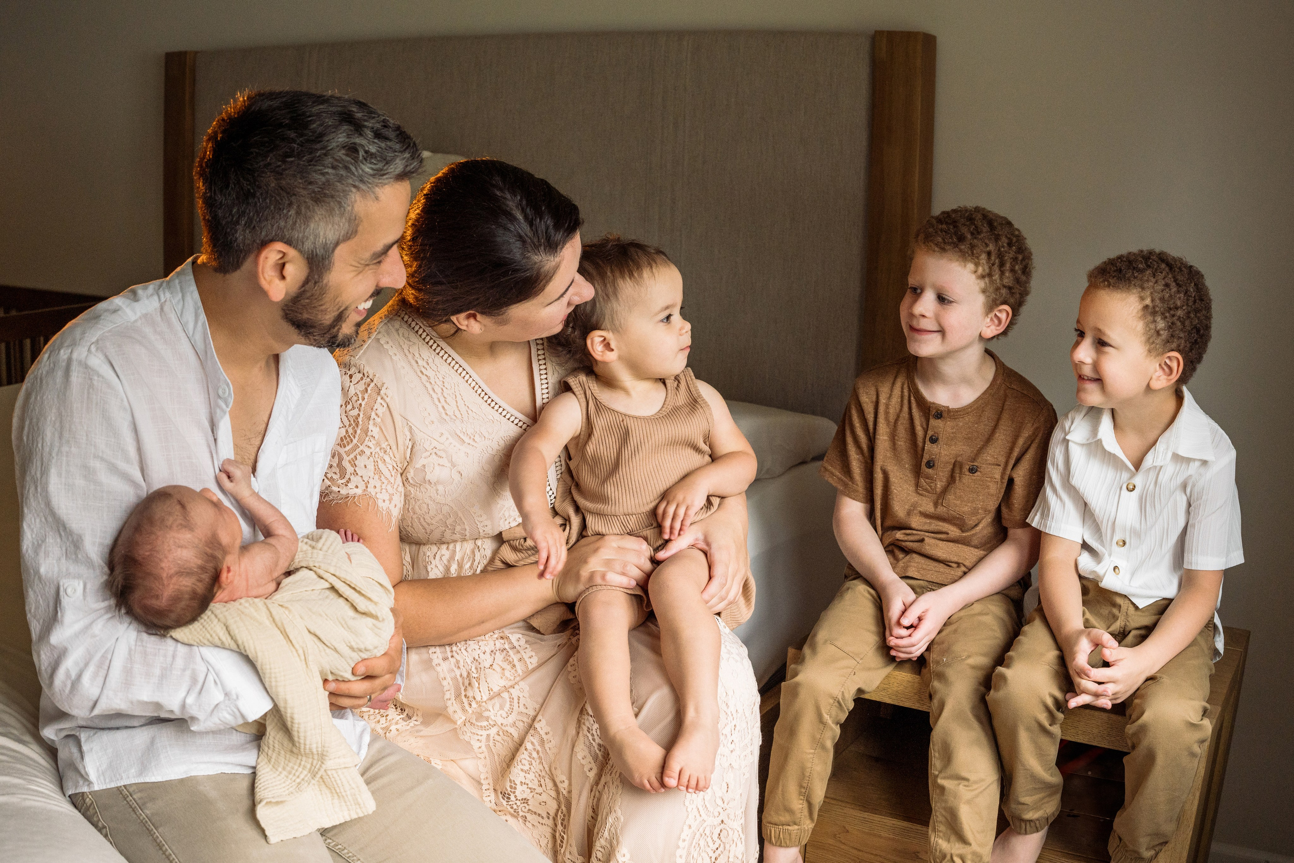 Minimalist Newborn Photography – Timeless & Elegant. Alisa Tant — Family and newborn photographer Bucks County, Montgomery county, Philadelphia, NJ