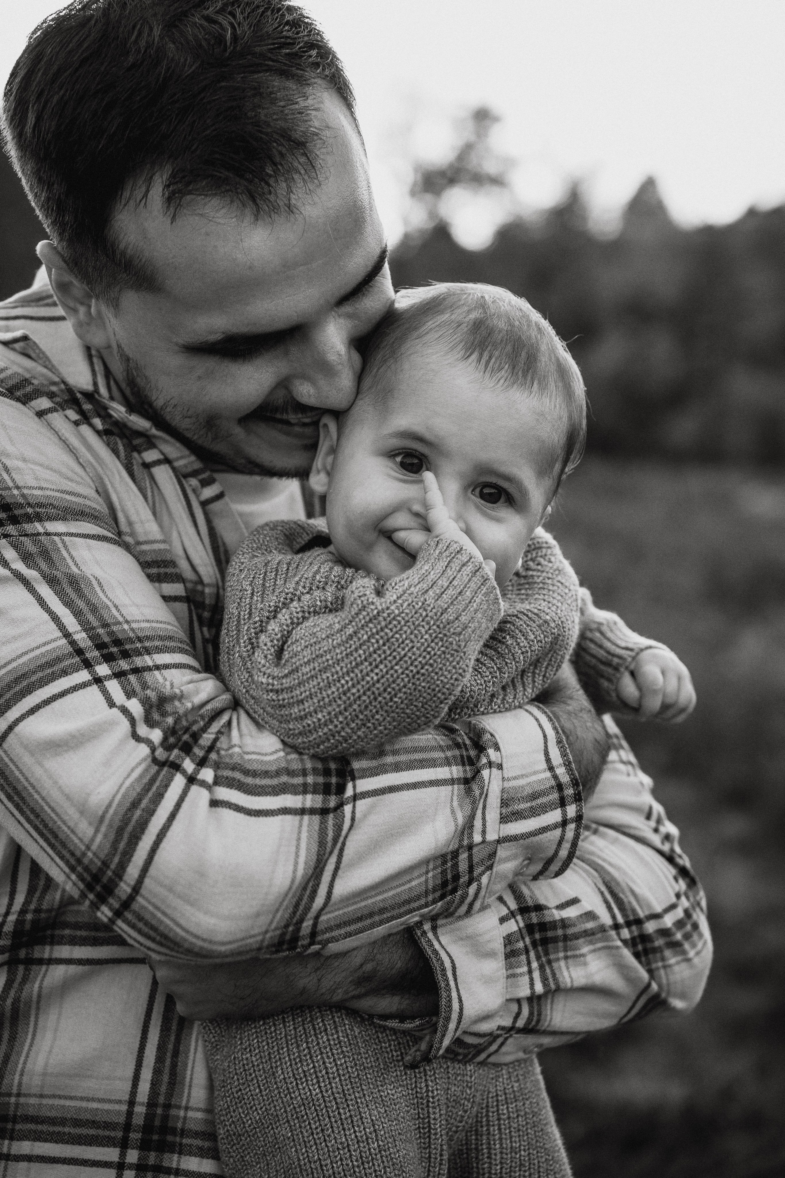 Family Photography in Nature – Candid & Beautiful Moments. Alisa Tant — Family and newborn photographer Bucks County, Montgomery county, Philadelphia, NJ