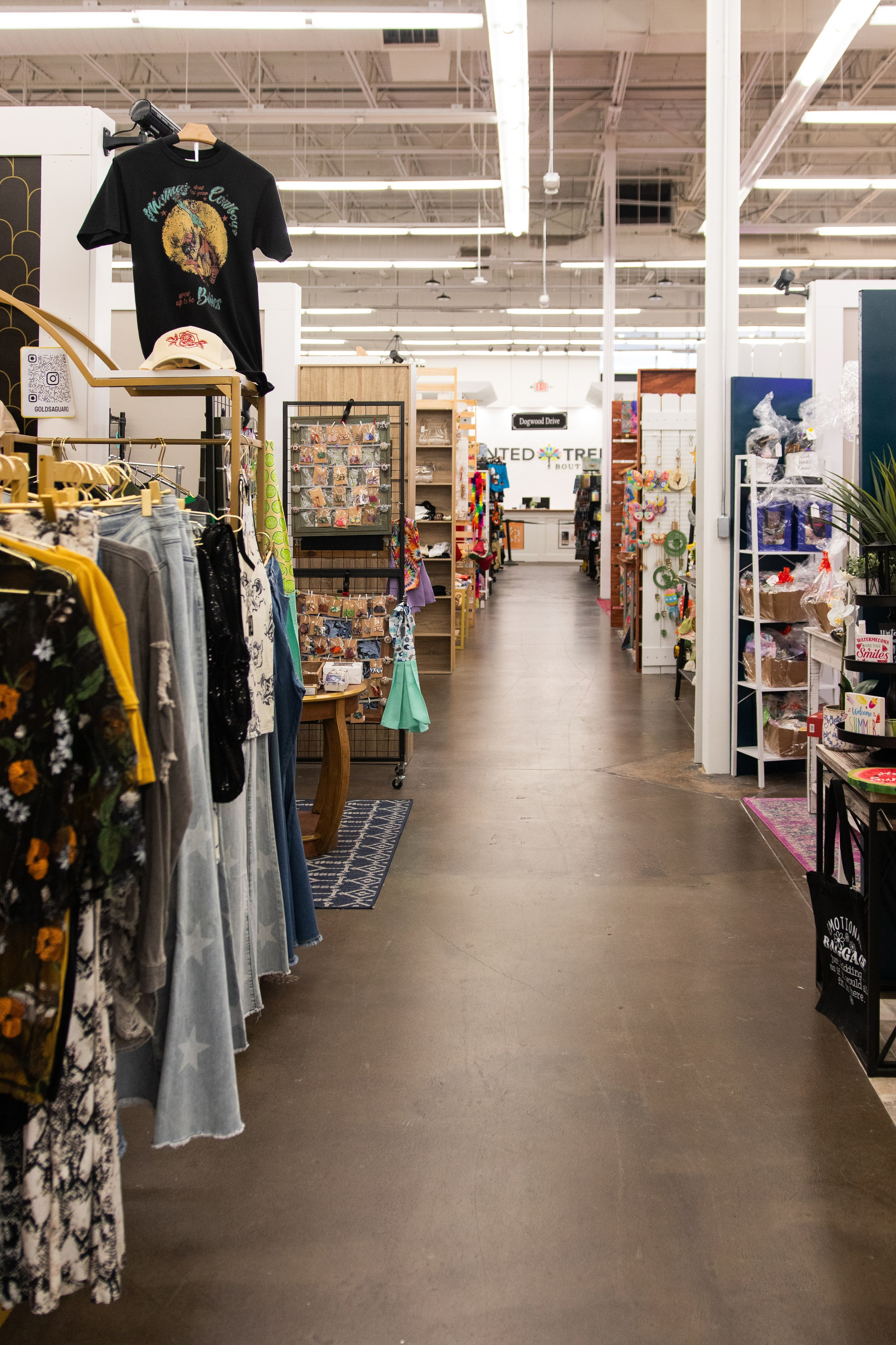 Painted Tree Boutiques fall collection retail photoshoot in Round Rock