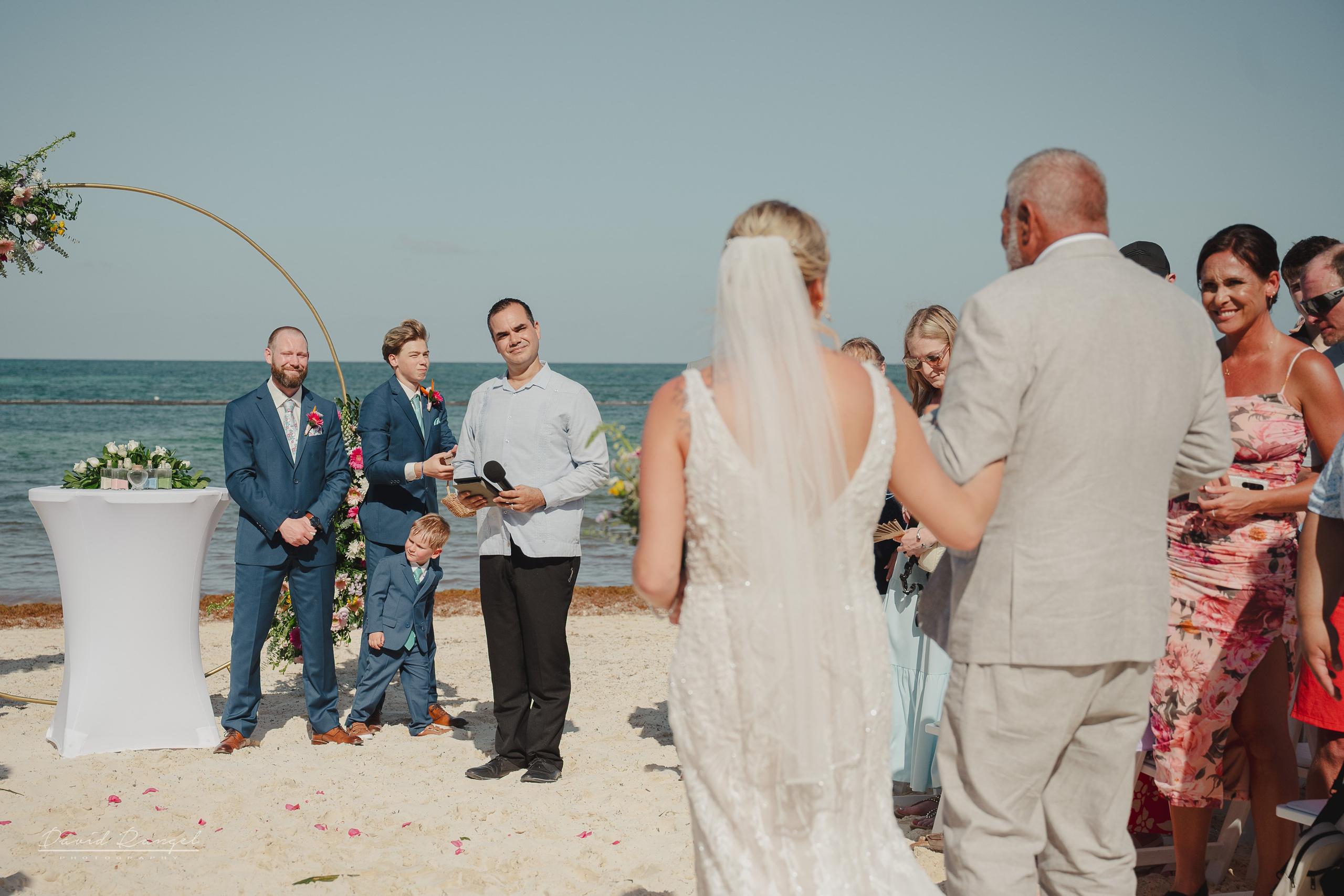 Destination Wedding at Royalton Splash Riviera Cancun. Destination wedding photographer based in Cancun and Riviera Maya with service worldwide