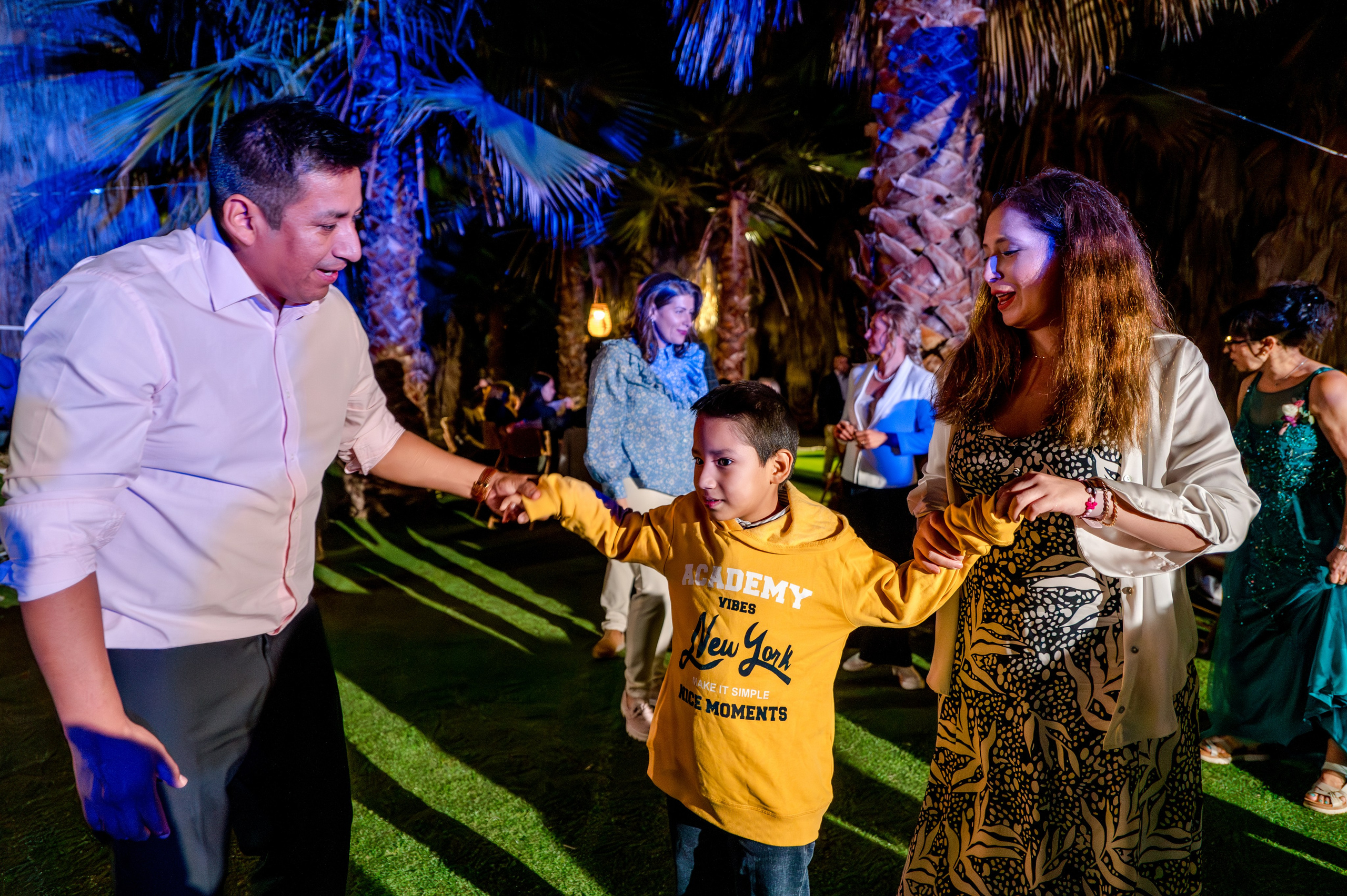 BYZO MEDIA. PETRU BYZO - family and children photographer in ROMANIA