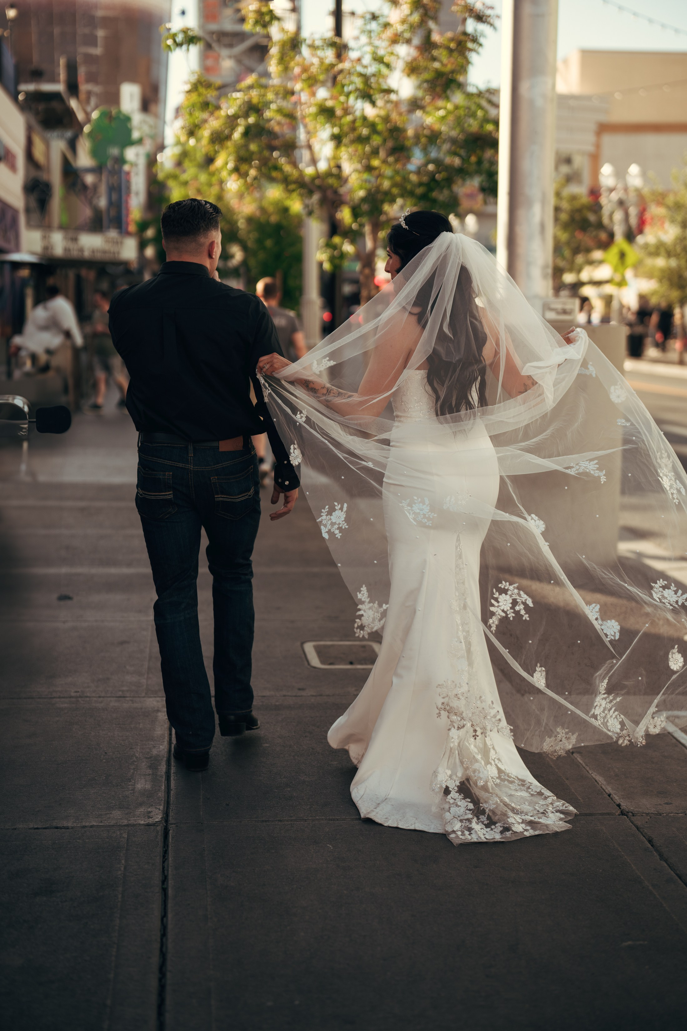 Krystina&Raymond. Wedding & elopement photographer Viktoriya Kravtsov. Las Vegas