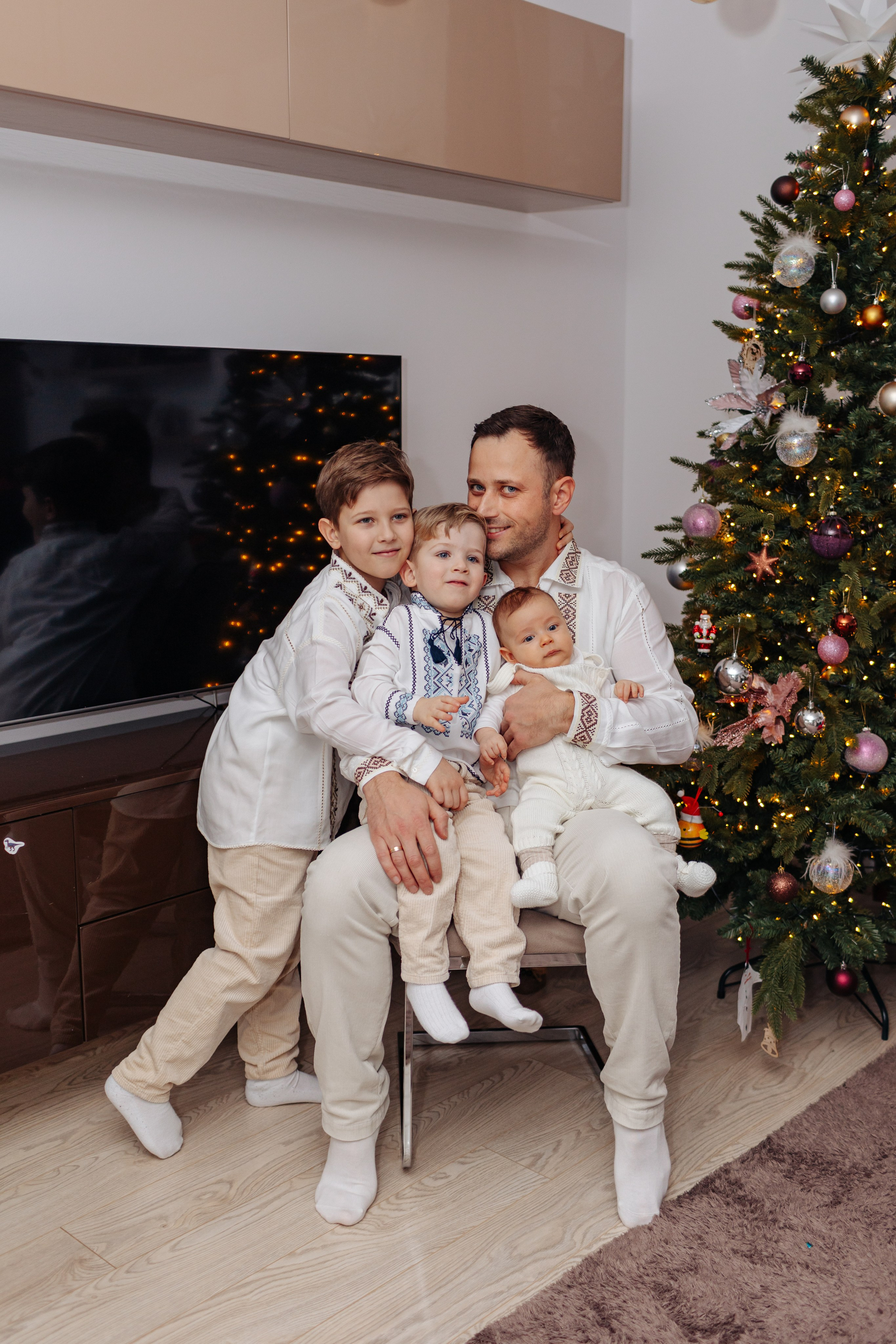 Botezul micuțului Matteo. Cristina Andronache fotograf Brașov fotograf de familie fotograf de nunta Brașov