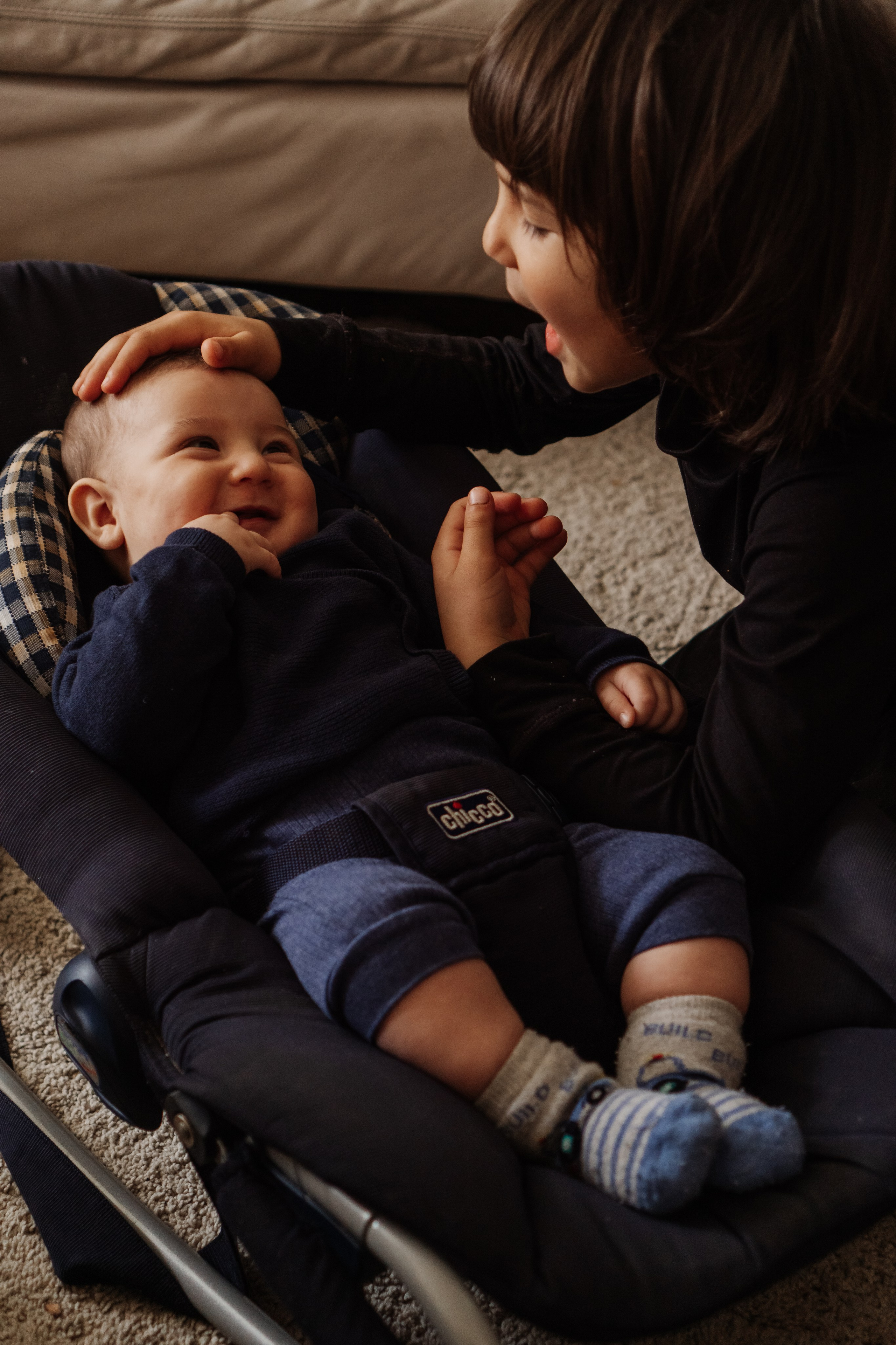 Adam. Kreatives Design & Fotografie – Dein Partner für starke visuelle Auftritte