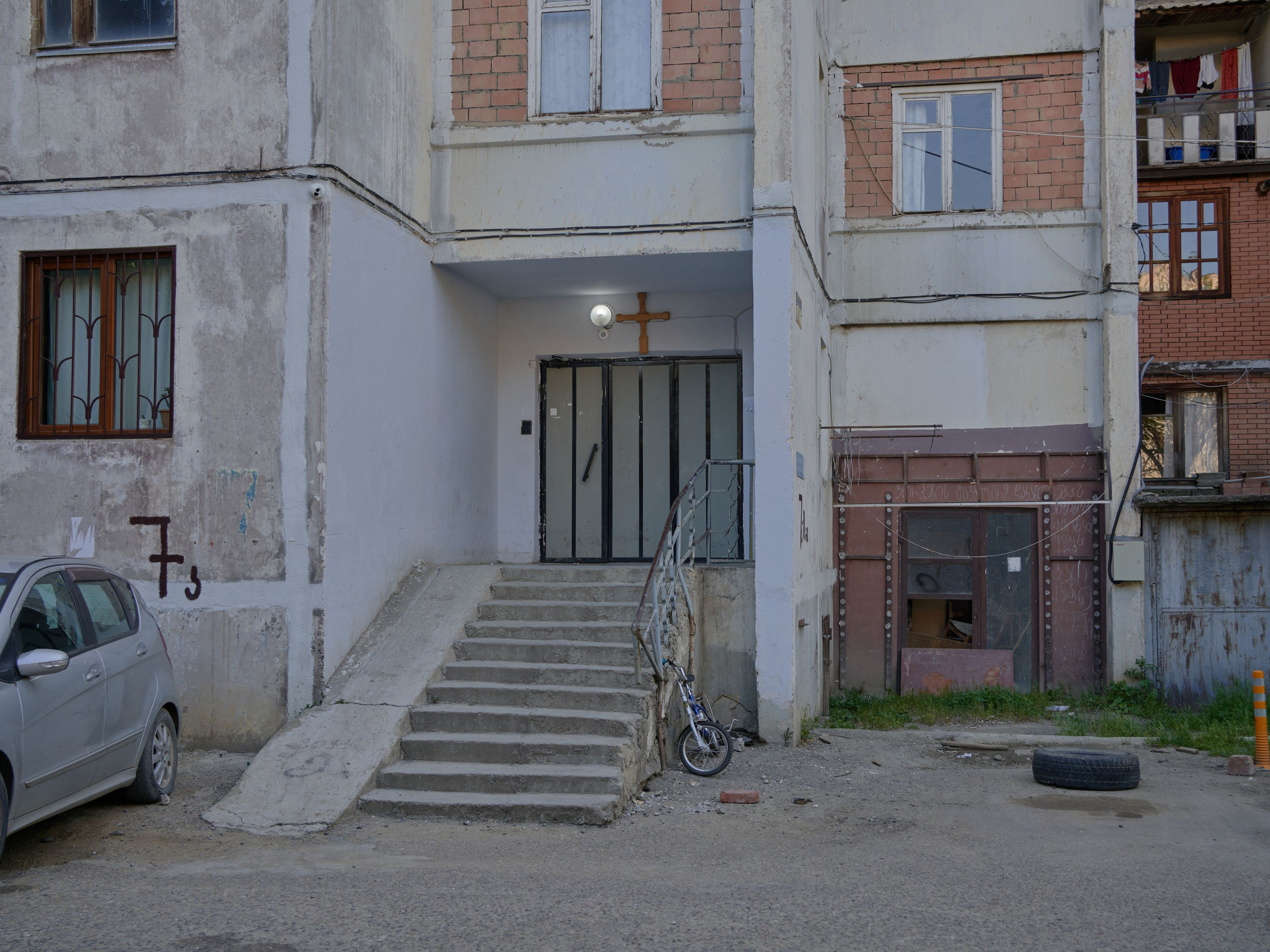 Trying Out the City. Egor Borie