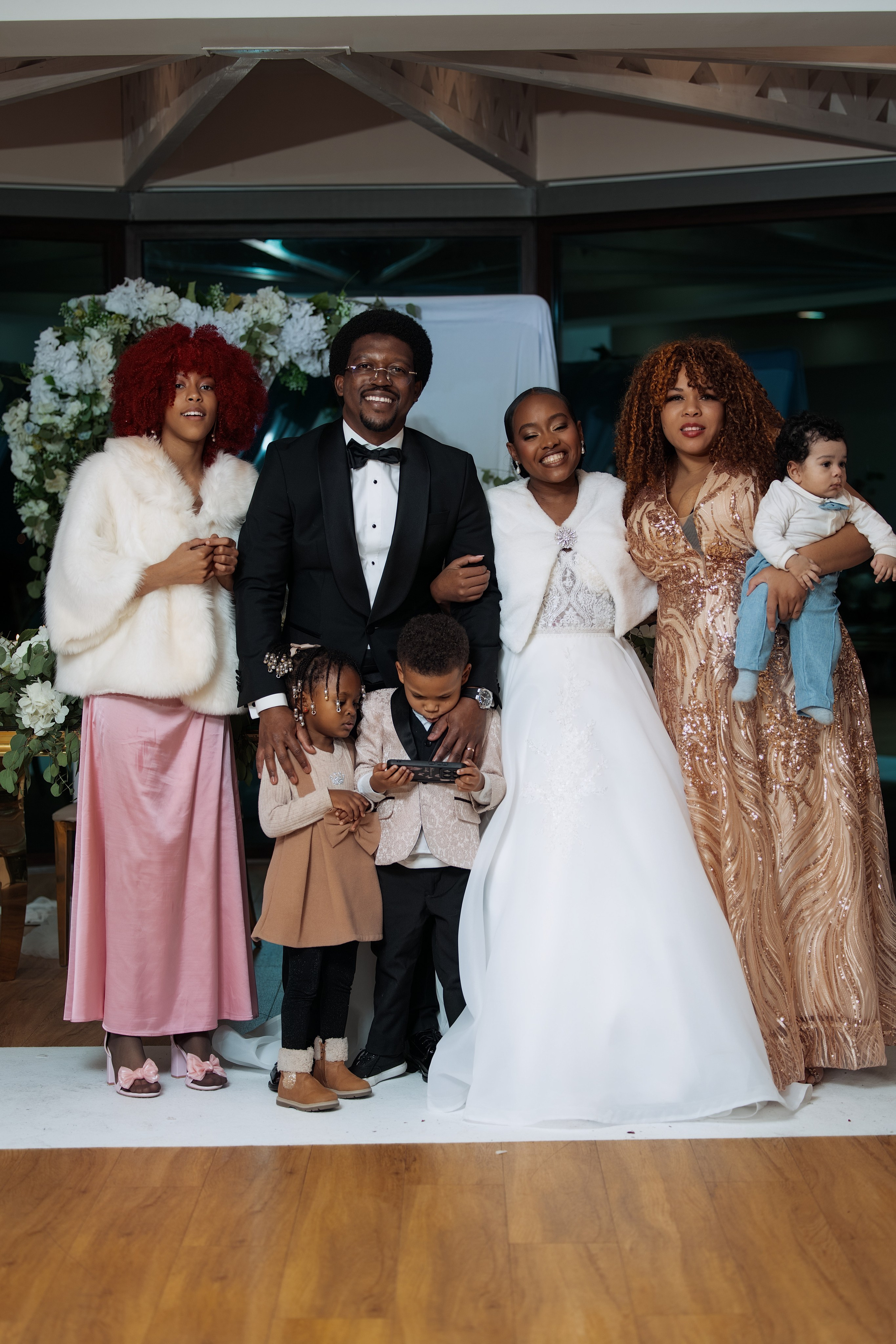 Nawik e Ethson. Fazemos o seu casamento ser lembrado por gerações