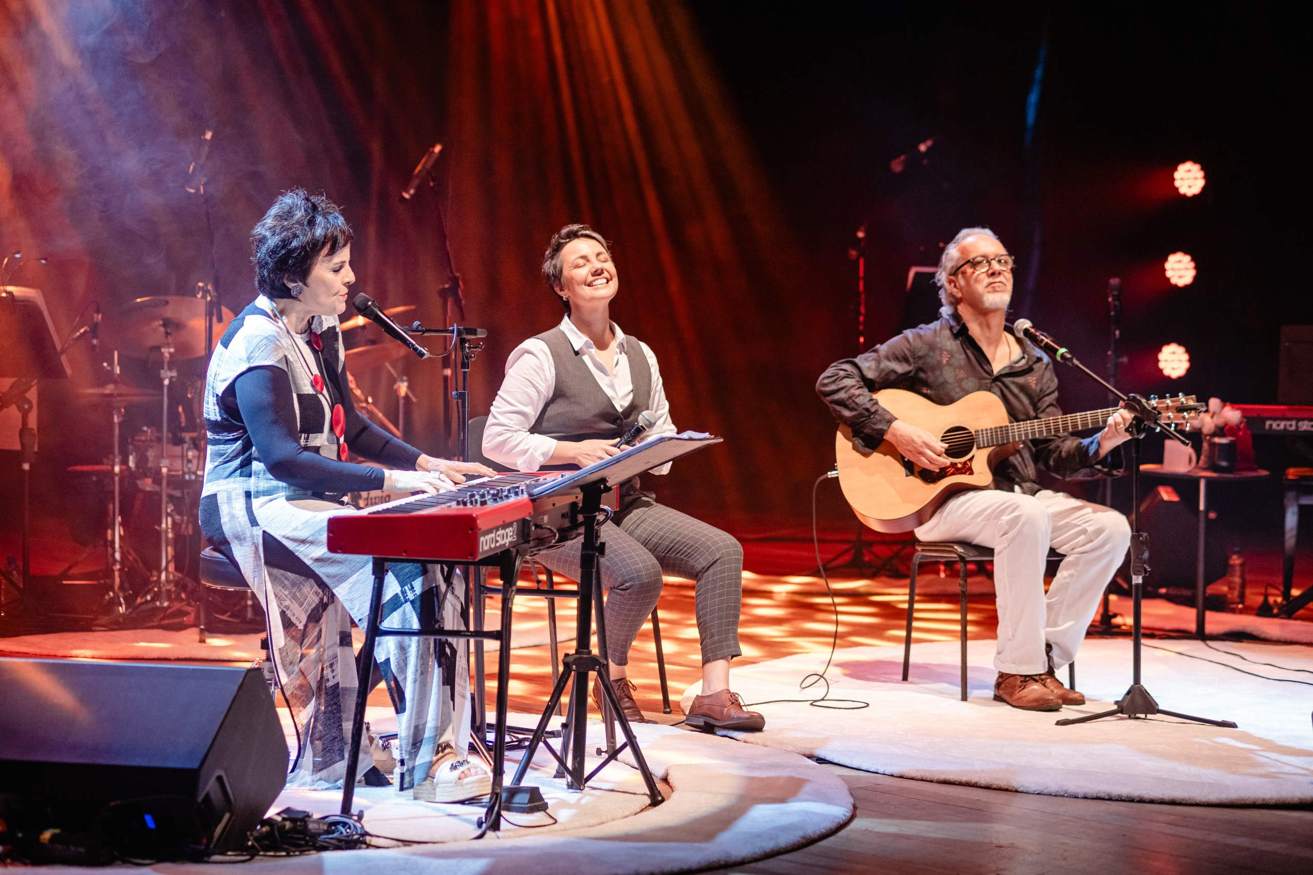 Show da cantora Leila Pinheira no Teatro Municipal de Itajaí