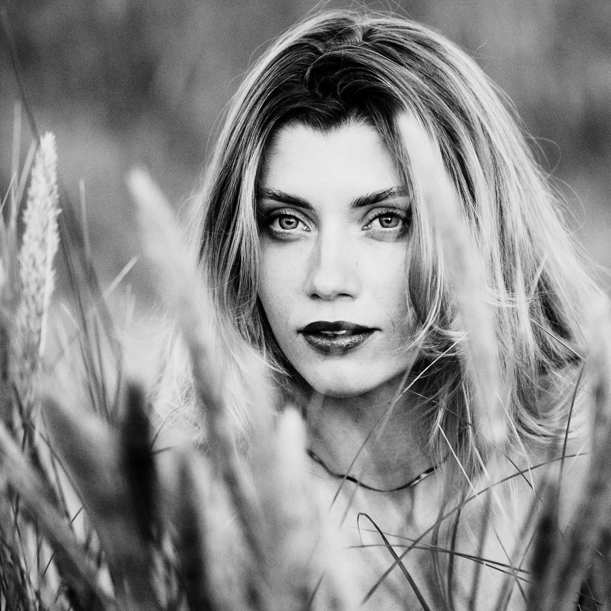 Portraits BW. Sandra Garanca Portrait and event photographer