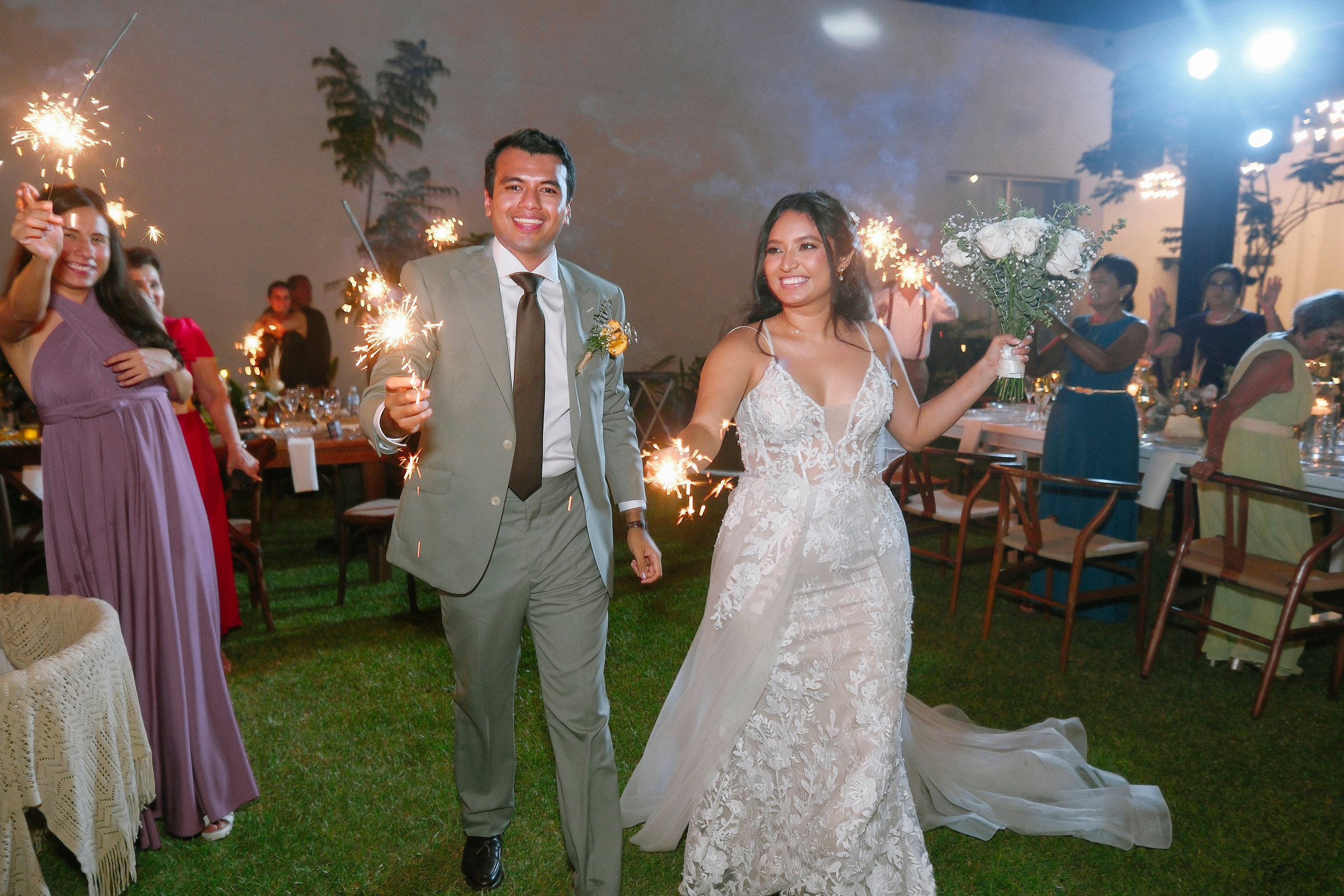 Ney & Cris / Acapulco. Wedding and family photographer in Mexico City
