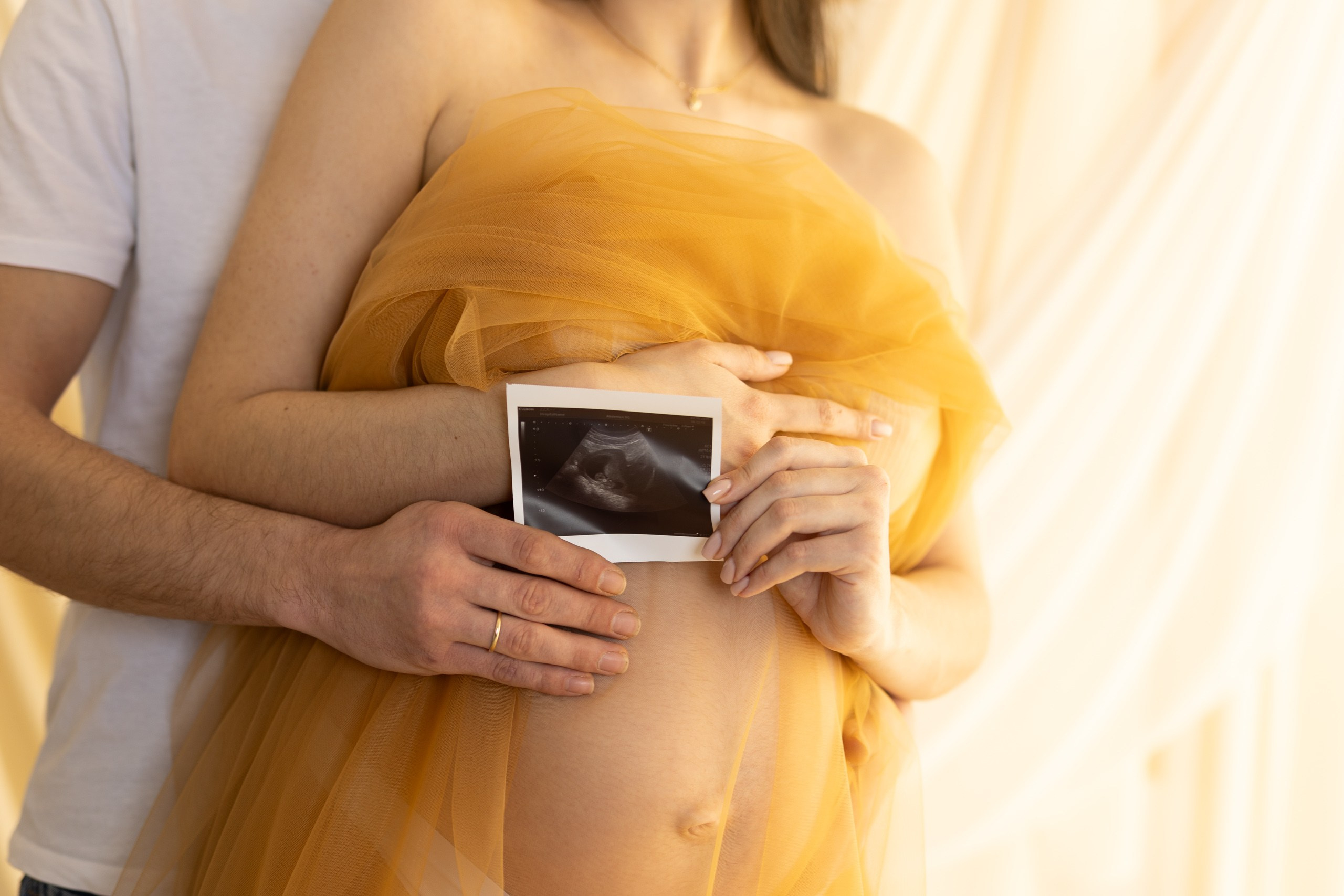 Emozioni fotografiche di maternità Milano citylife. Maria Cristina Casati Fotografa di Ritratto Donna e Maternità a Milano — CityLife
