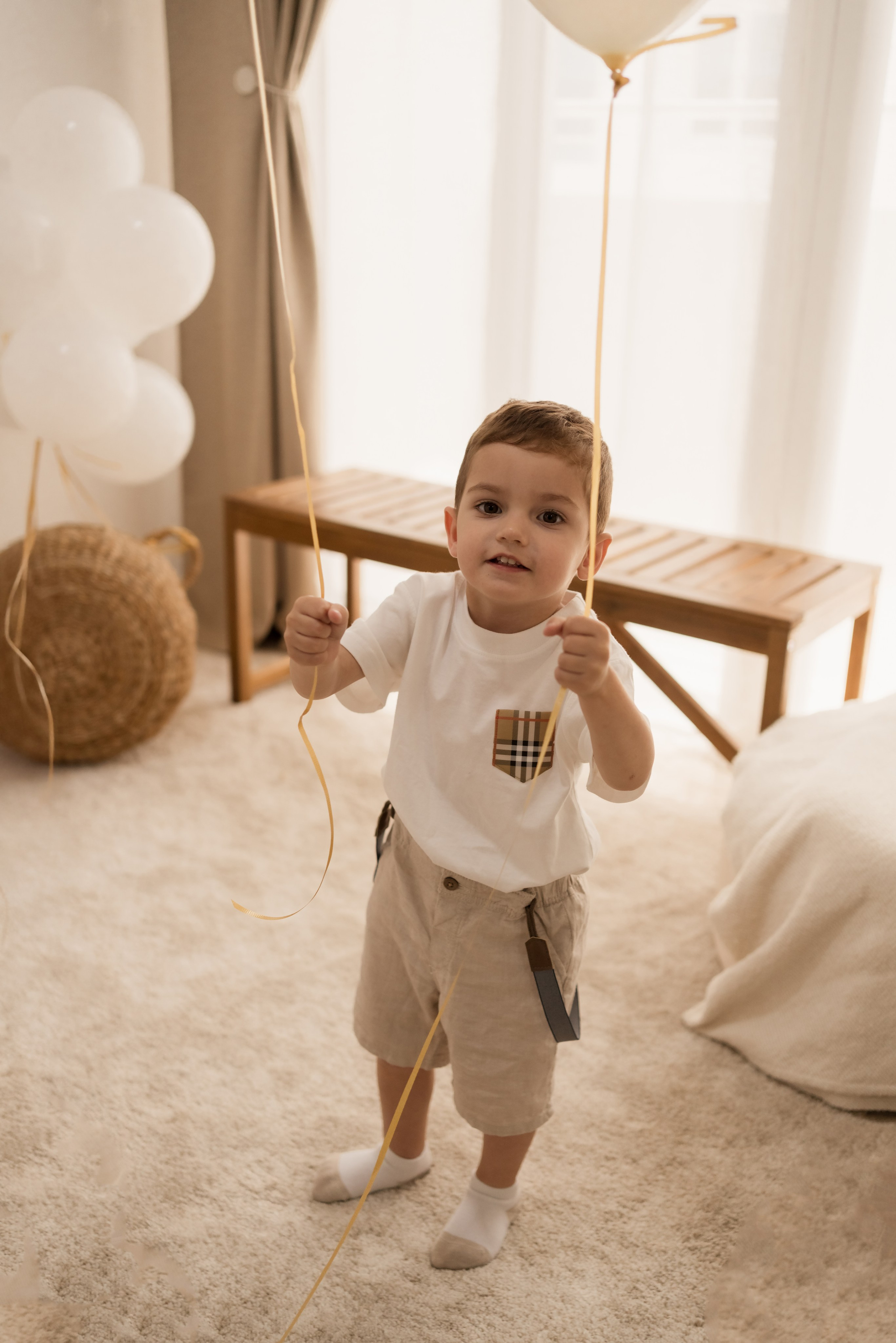 Home studio session — fun and giggles!. Angela Iakovleva — Family Photographer in Dubai