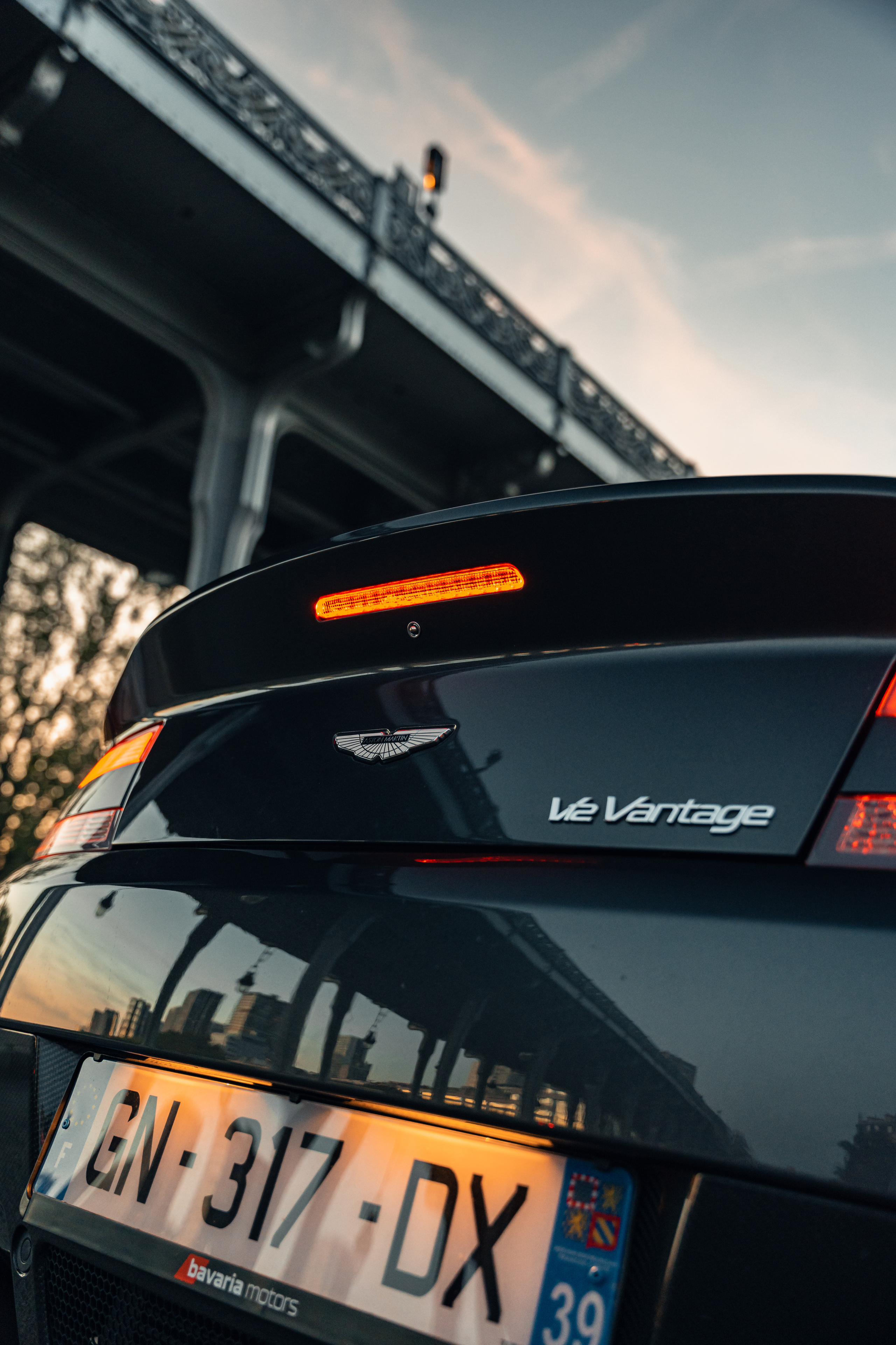 Aston Martin Vantage. Photographer in Paris — Vitalii Motruk