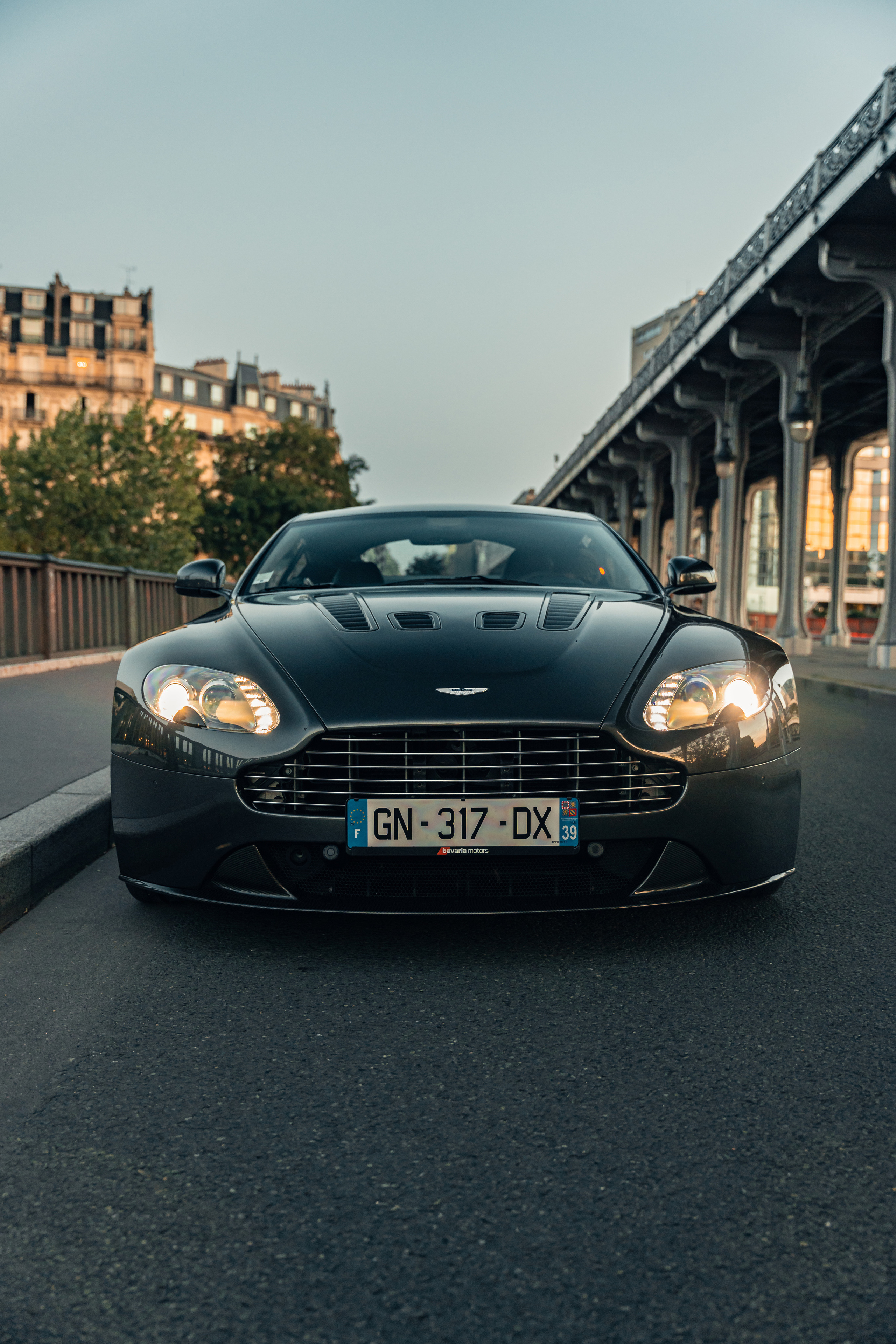 Aston Martin Vantage. Photographer in Paris — Vitalii Motruk