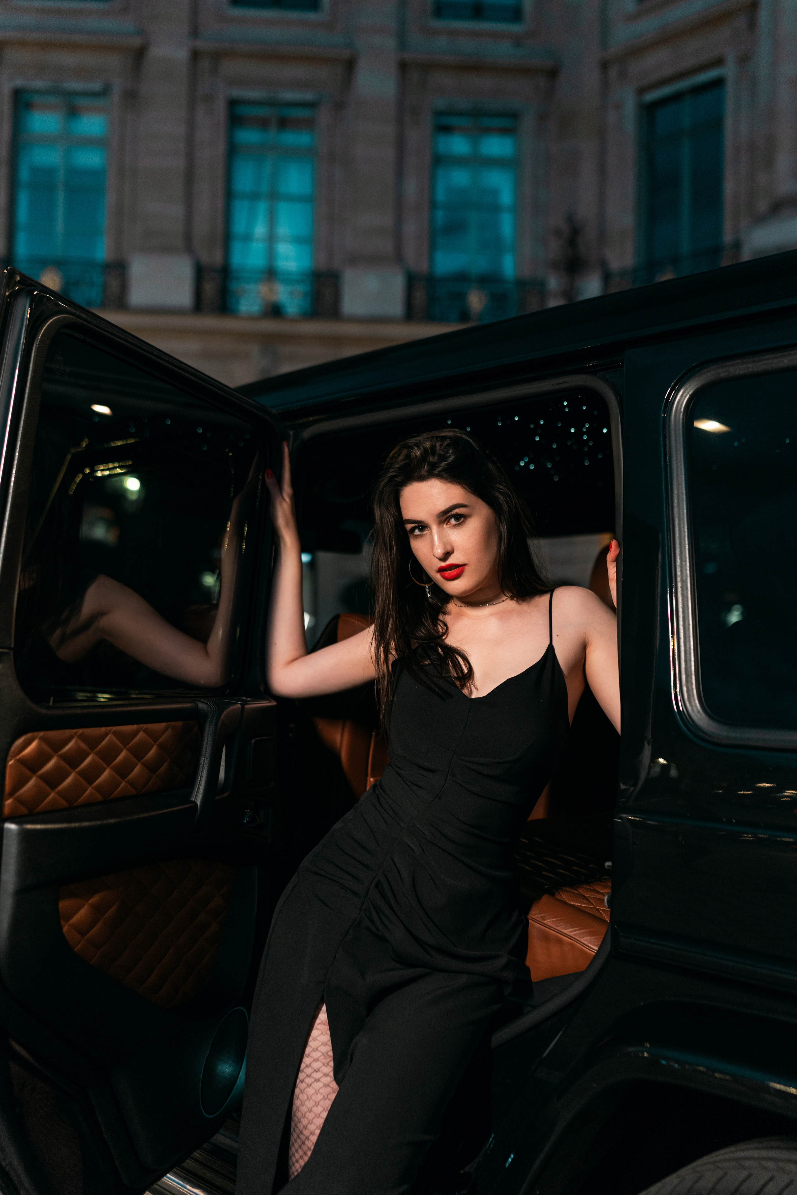 Nataliia x Mercedes Gelandewagen. Photographer in Paris — Vitalii Motruk