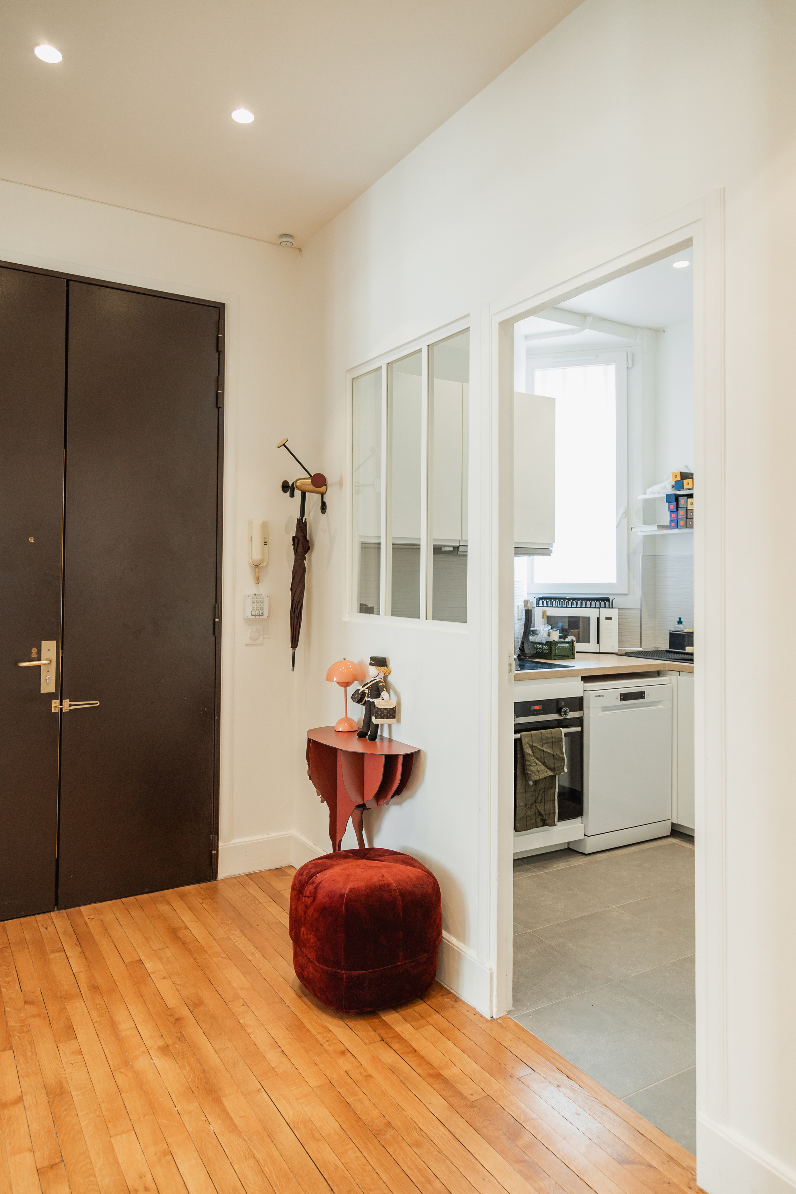 Appartement. Photographe de voitures à Paris — Vitalii Motruk