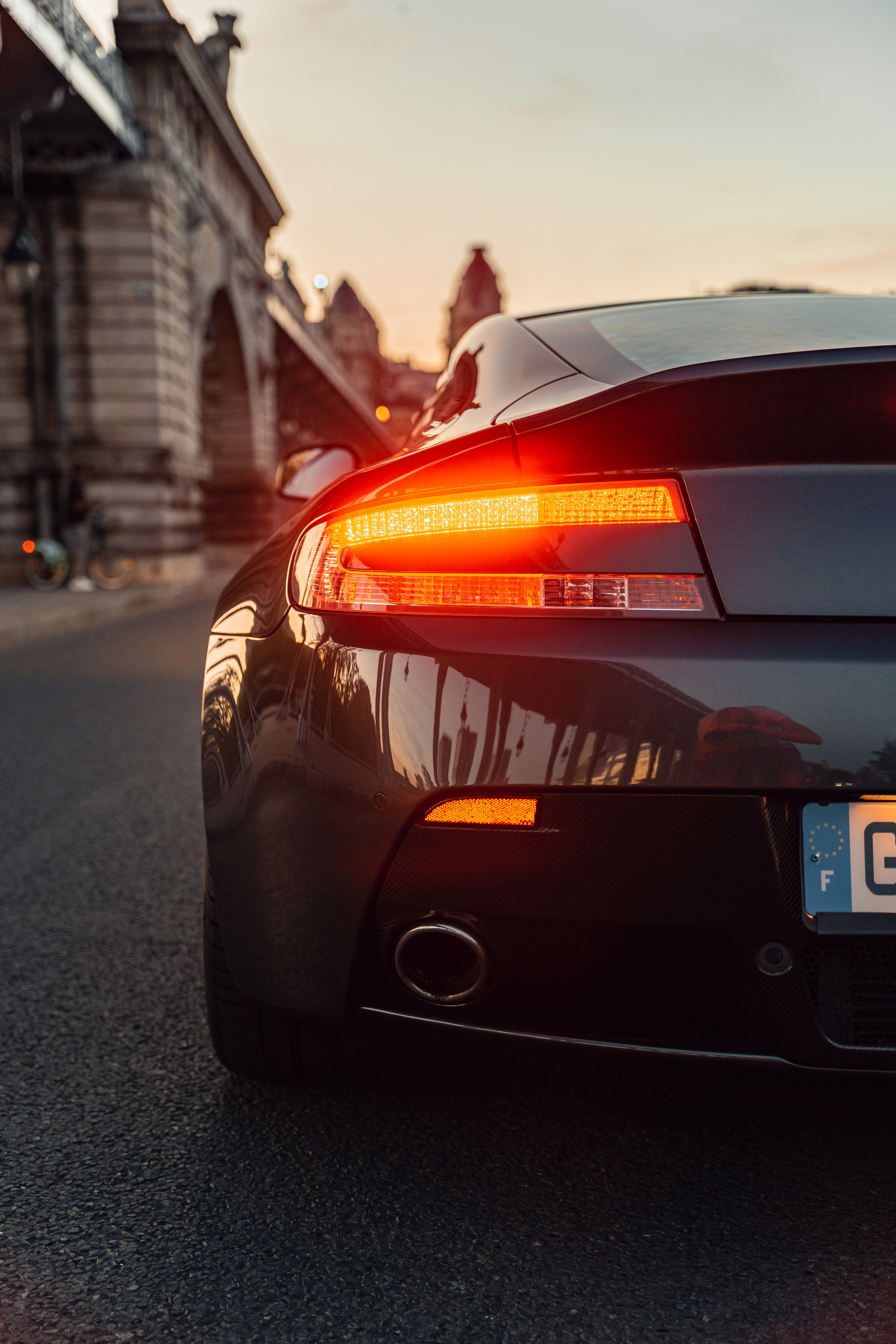 Aston Martin Vantage. Photographer in Paris — Vitalii Motruk