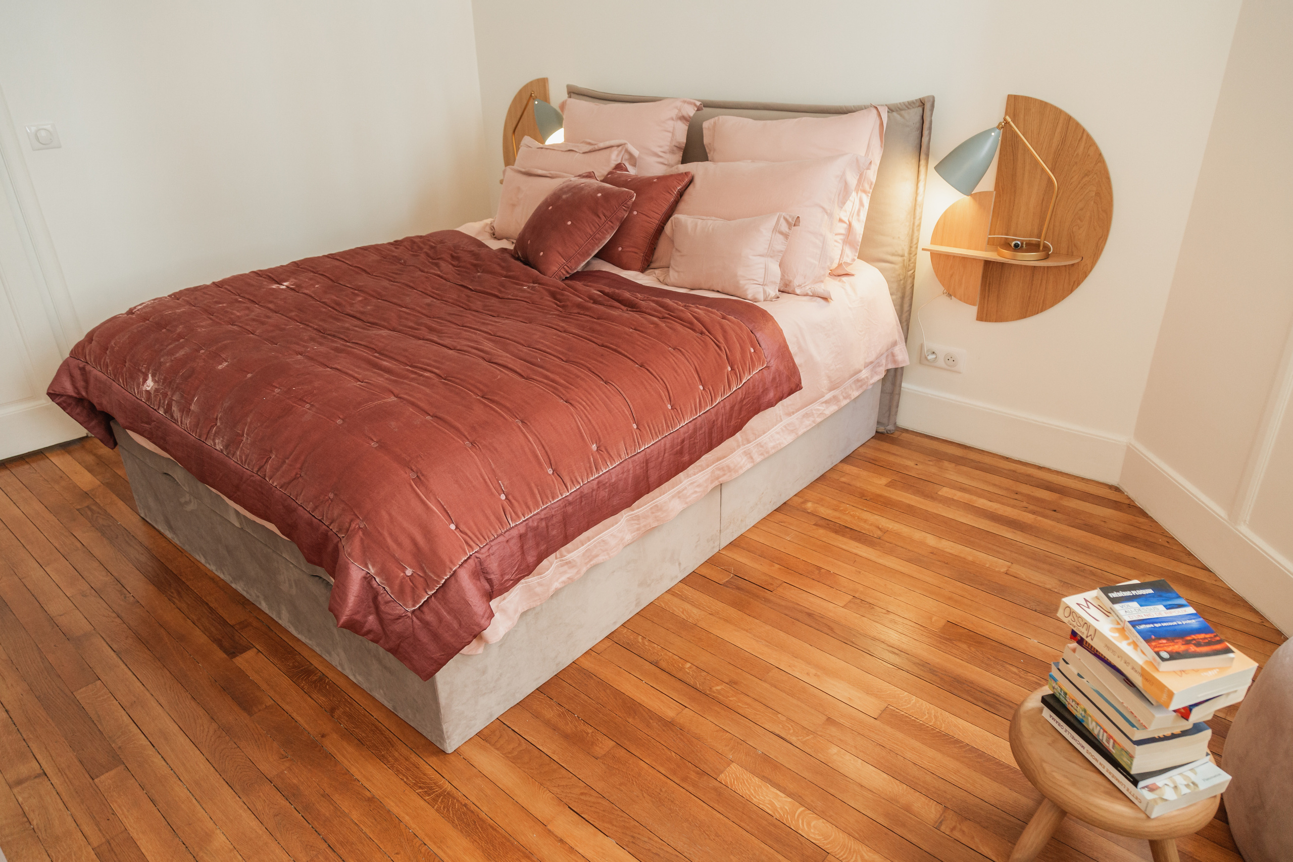 Appartement. Photographe de voitures à Paris — Vitalii Motruk