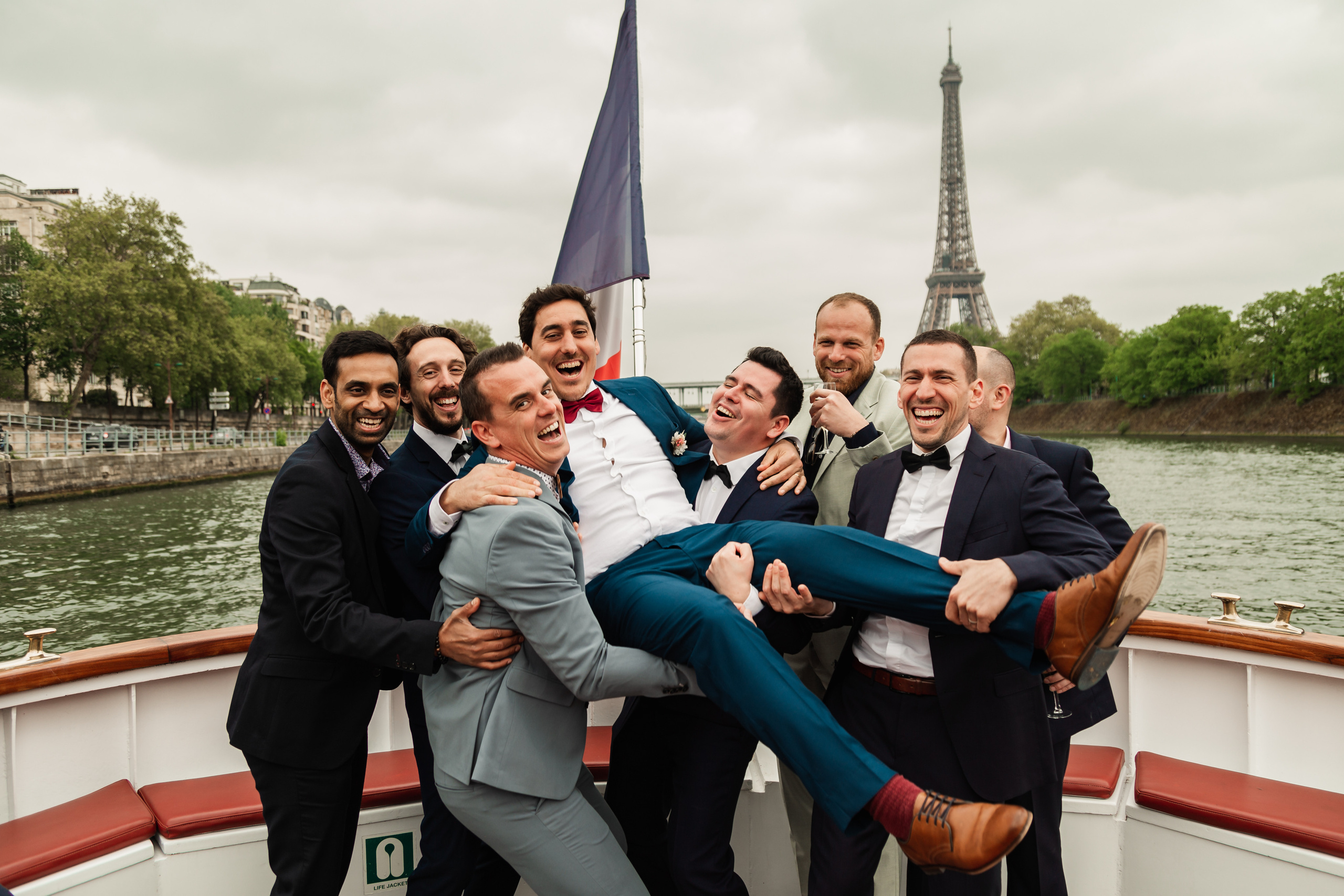 Manon et Guilhem. Photographe de voitures à Paris — Vitalii Motruk