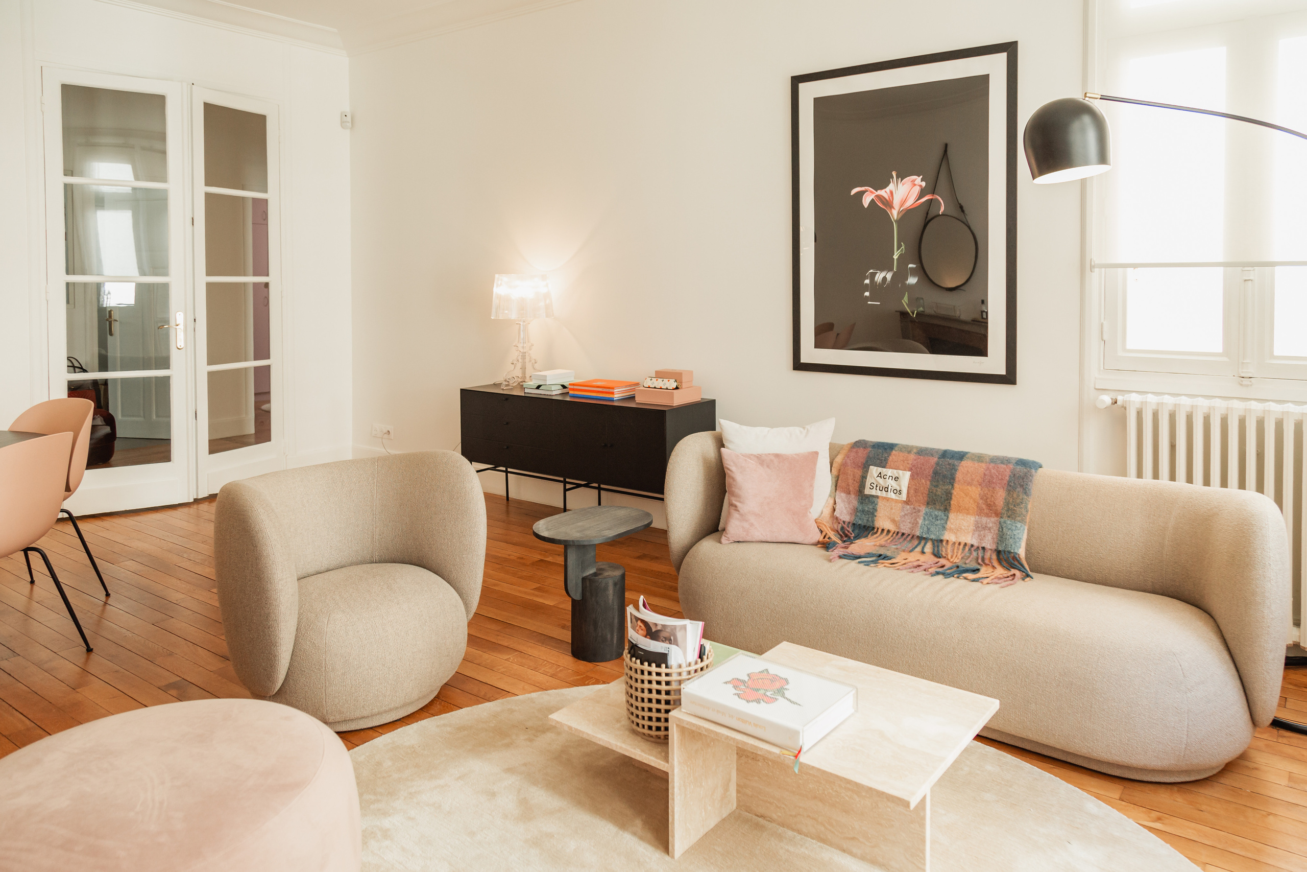 Appartement. Photographe de voitures à Paris — Vitalii Motruk