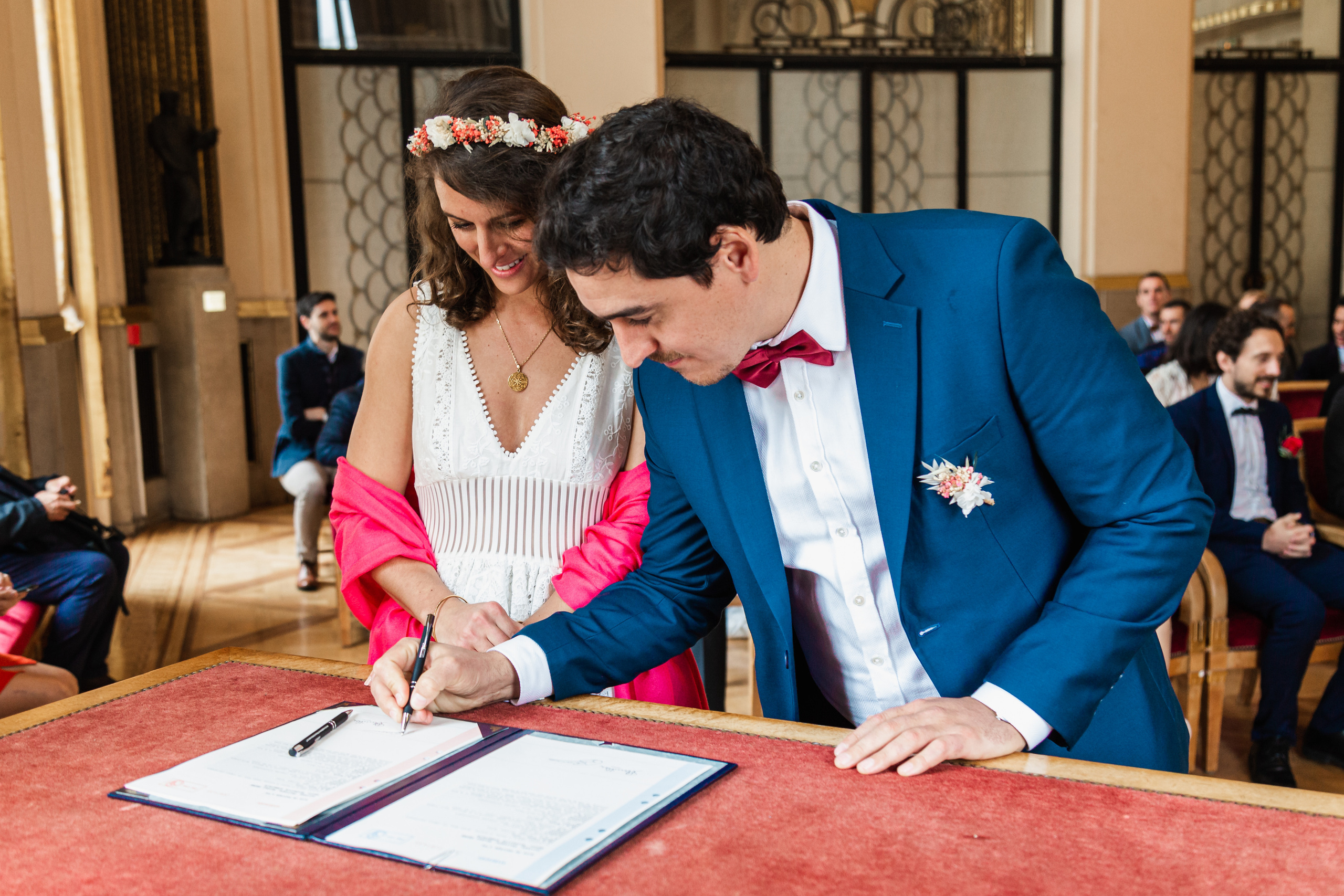 Manon et Guilhem. Photographe de voitures à Paris — Vitalii Motruk