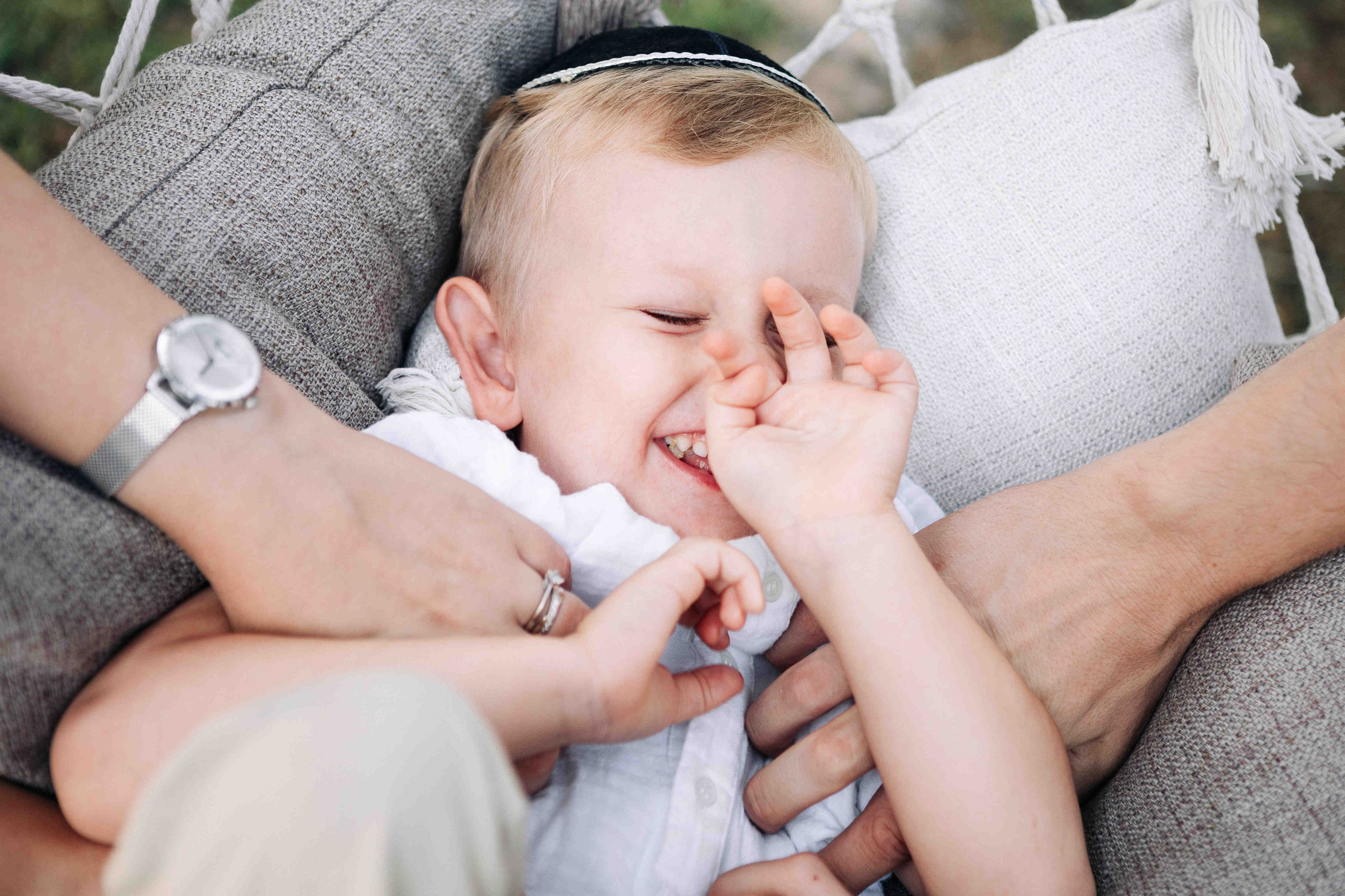 COZY PHOTO SESSION WITH A SWING. Https://shi-photo.com/
