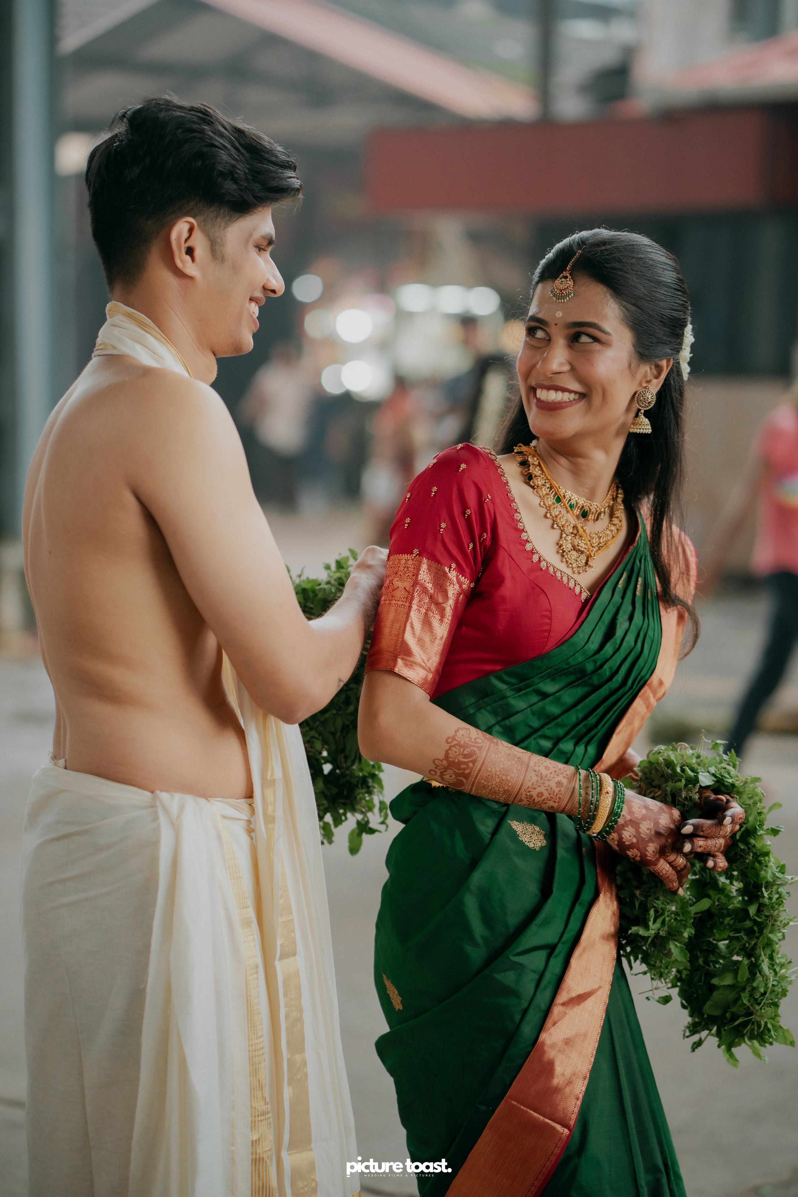 Guruvayur Wedding Ft. Athira & Abilash. Fine art Wedding Photographers in India & Canada