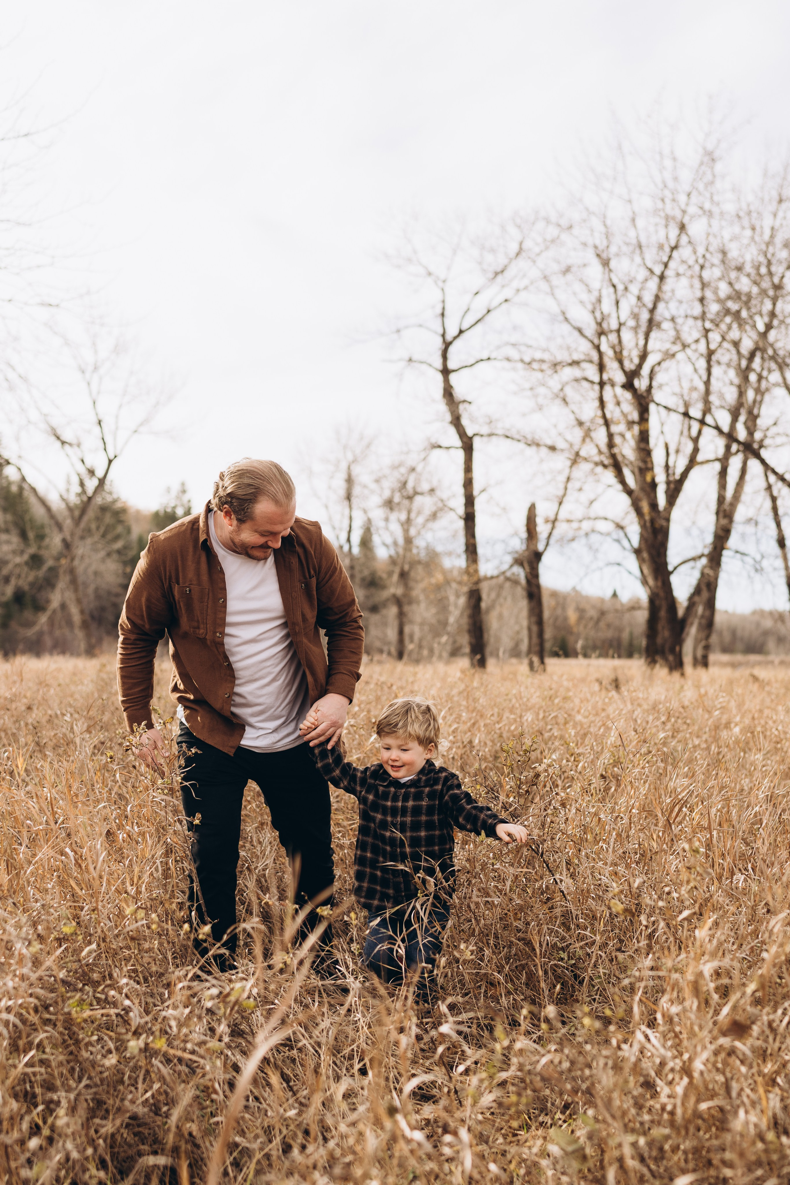 Taryn & fam. Calgary Wedding & Lifestyle Photographer — Yevhen Polishchuk
