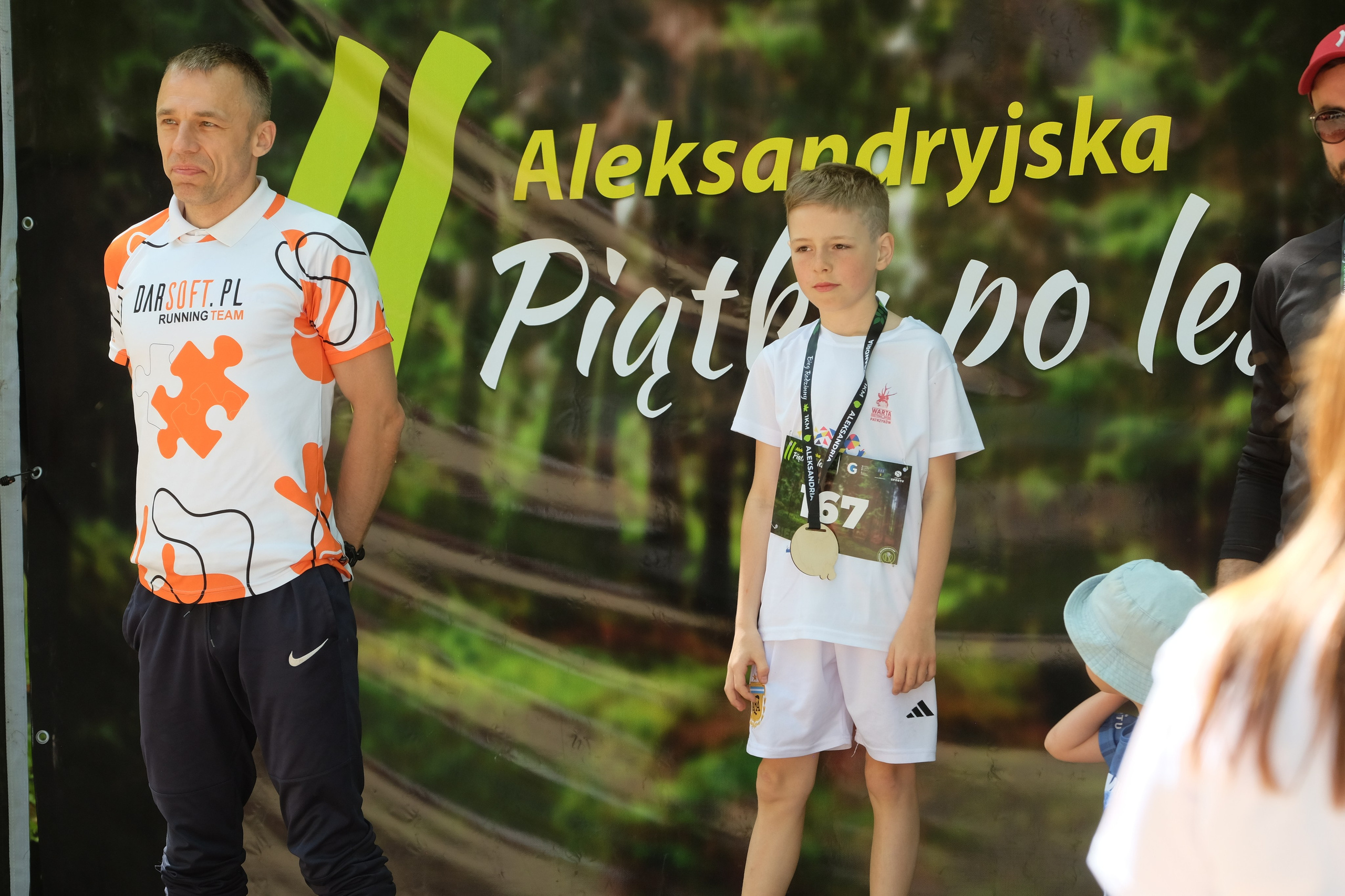 Aleksandryjska Piątka po lesie. Main