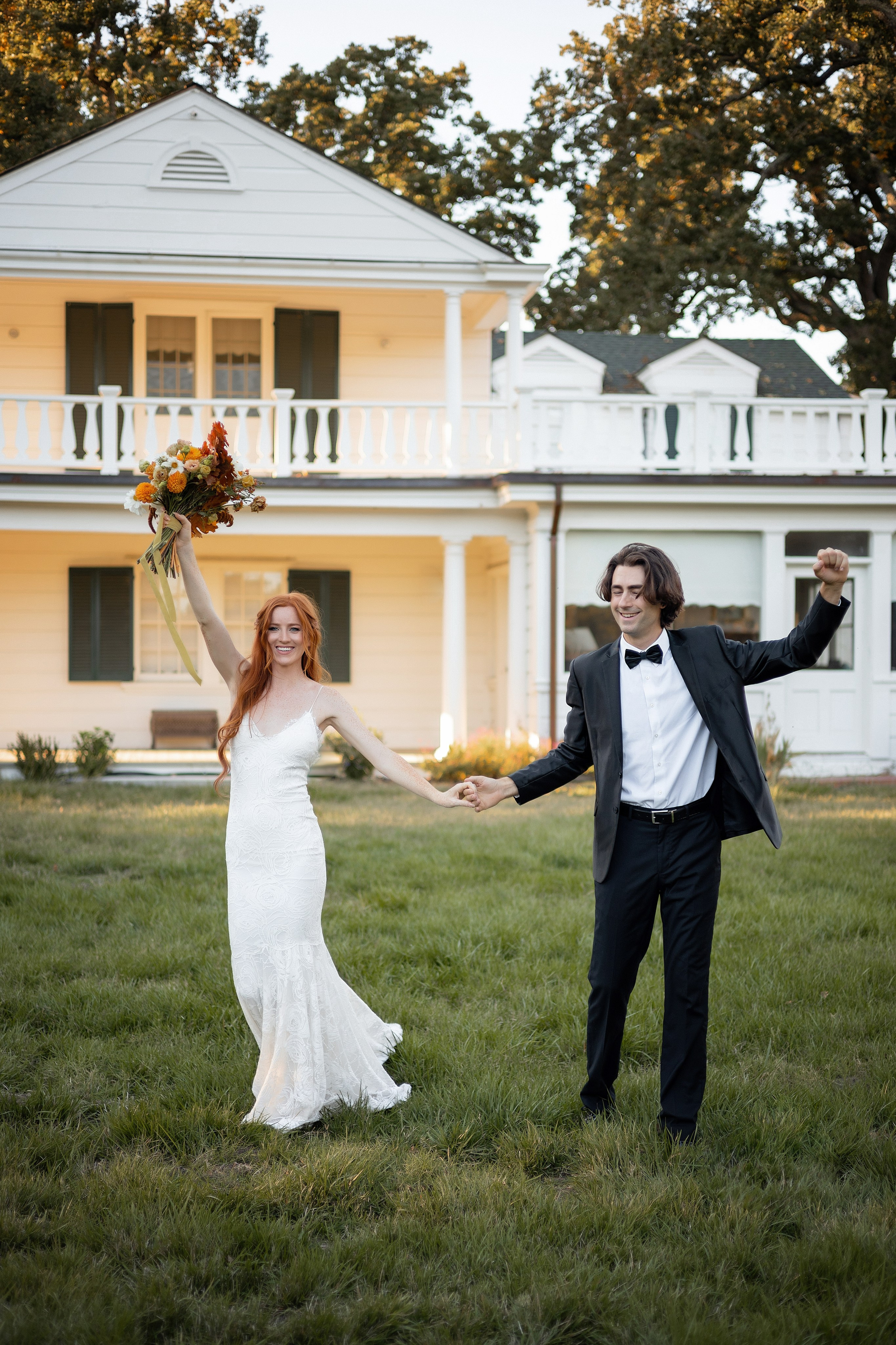 The photographer captures the couple's first dance as husband and wife in San Francisco.