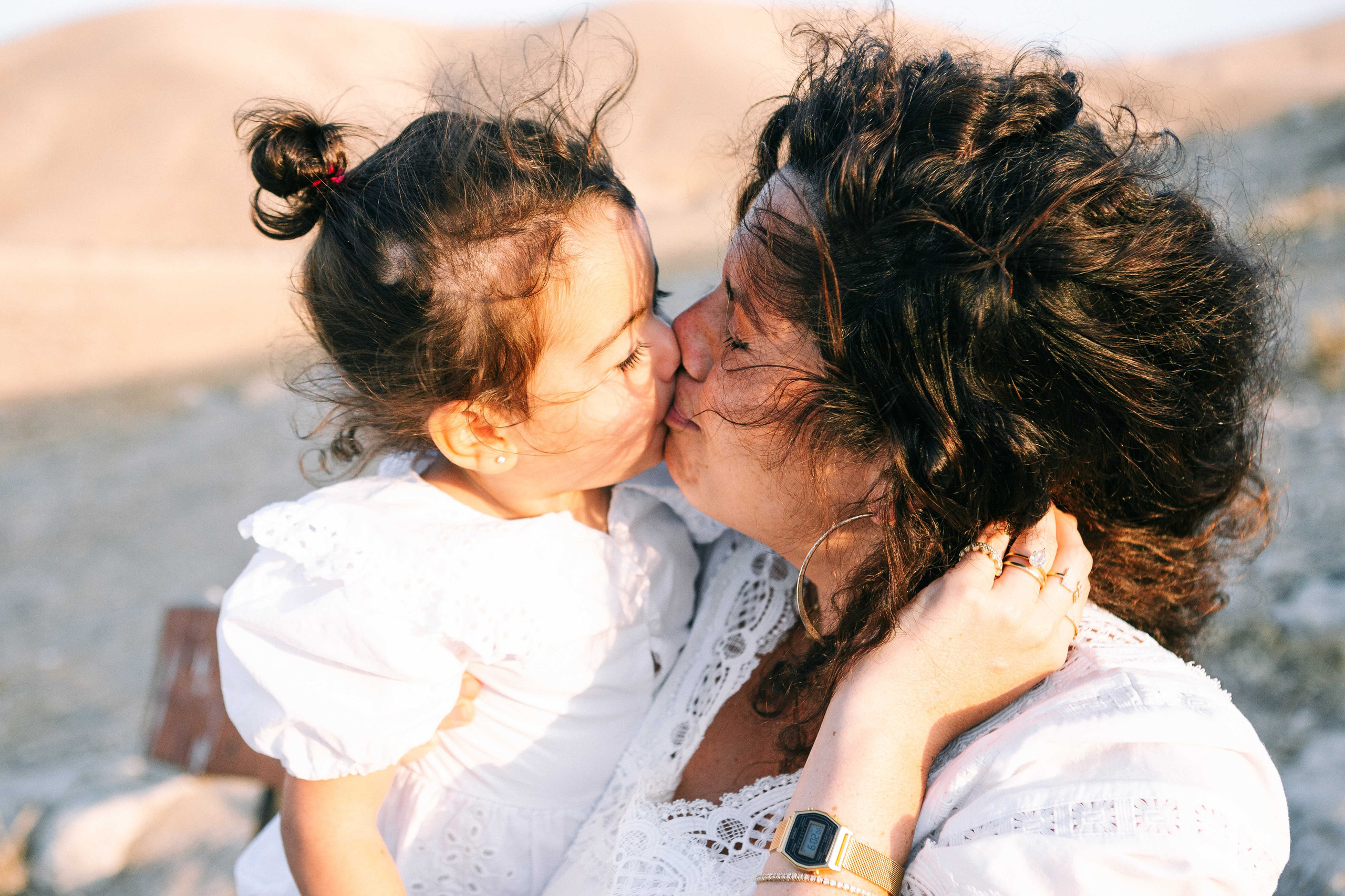 PREGNANT PHOTOSESSION IN THE DESERT. PHOTOGRAPHER IN ISRAEL
