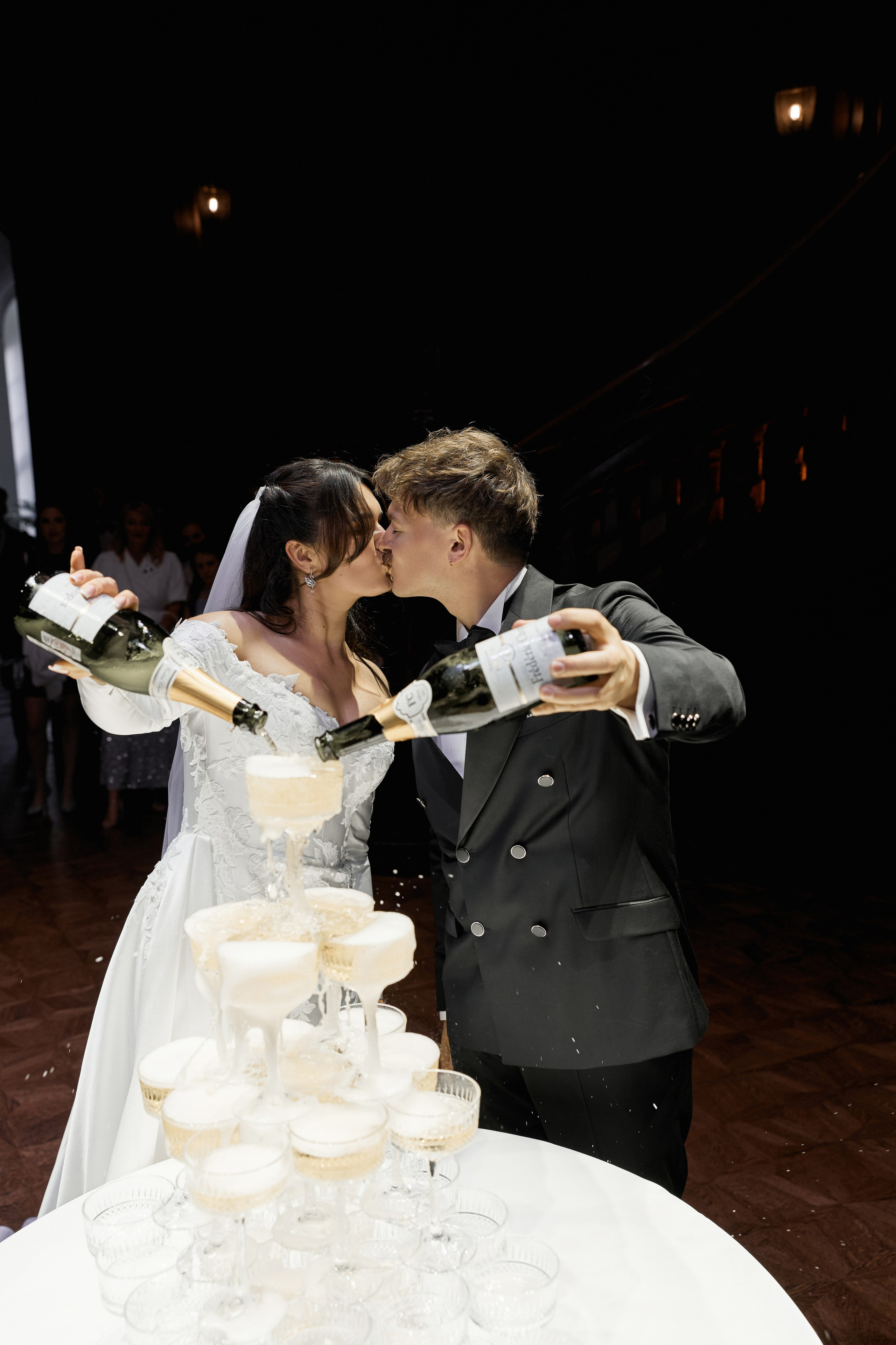 Wiktoria & Kacper. Pałac Goetz. Fotograf ślubny i rodzinny w Krakowie Yana Klymova