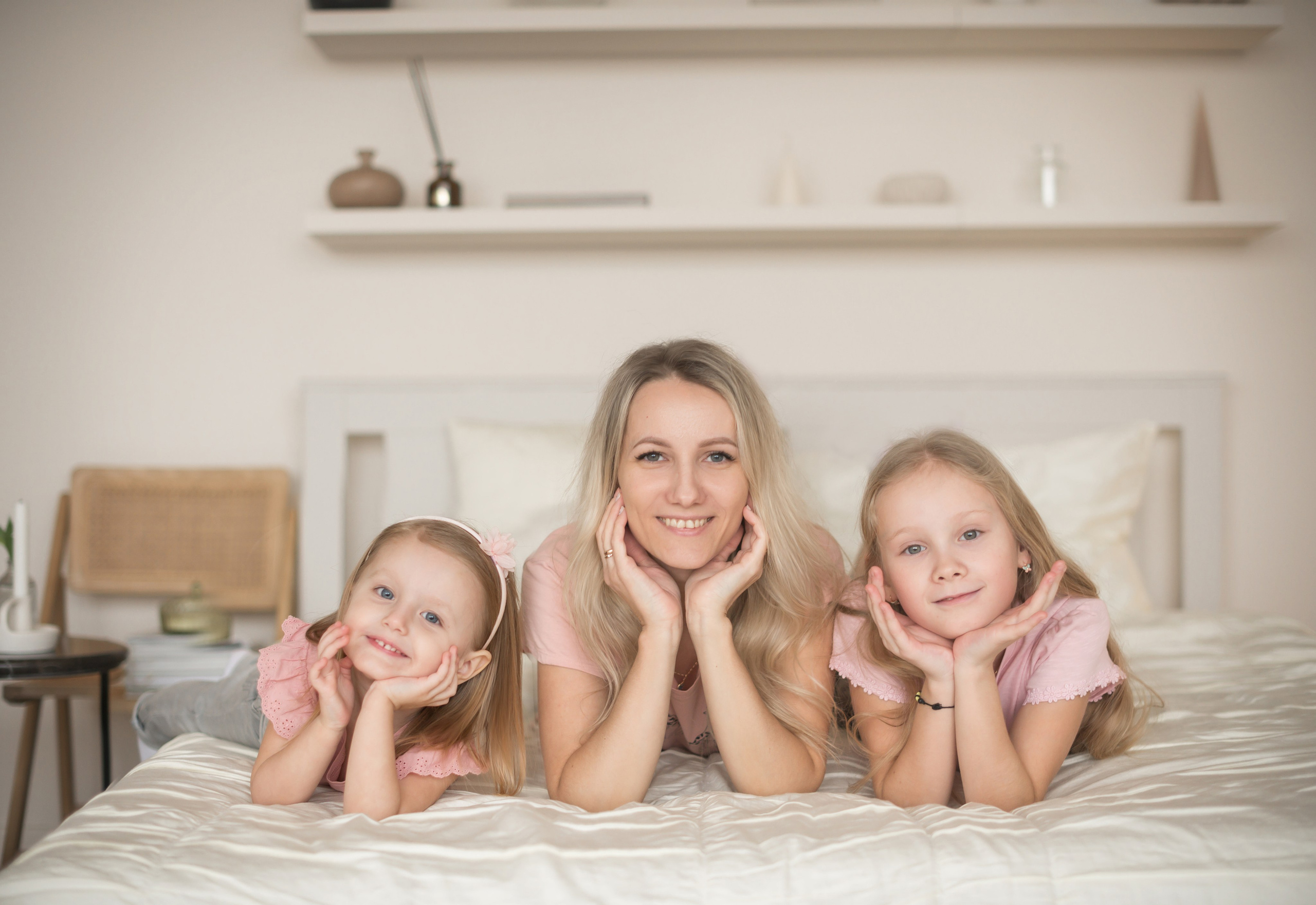 Семейная фотосессия в студии. Семейный и детский фотограф в Минске Надежда Савицкая