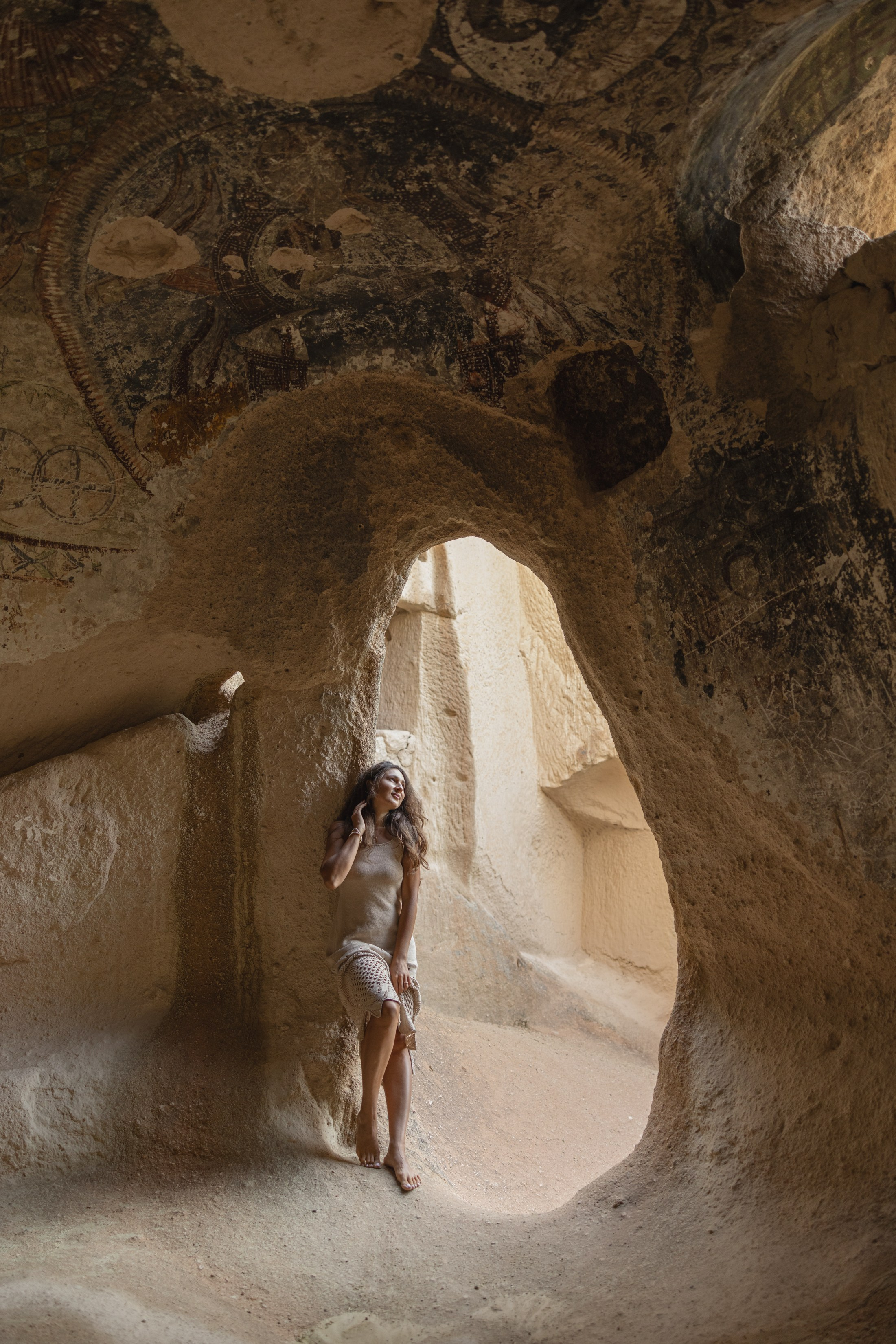 Family Photoshoot at Sunrise with Cappadocia’s Hot Air Balloons. Julia Ganch I Fashion Wedding Photography I Cappadocia Turkey