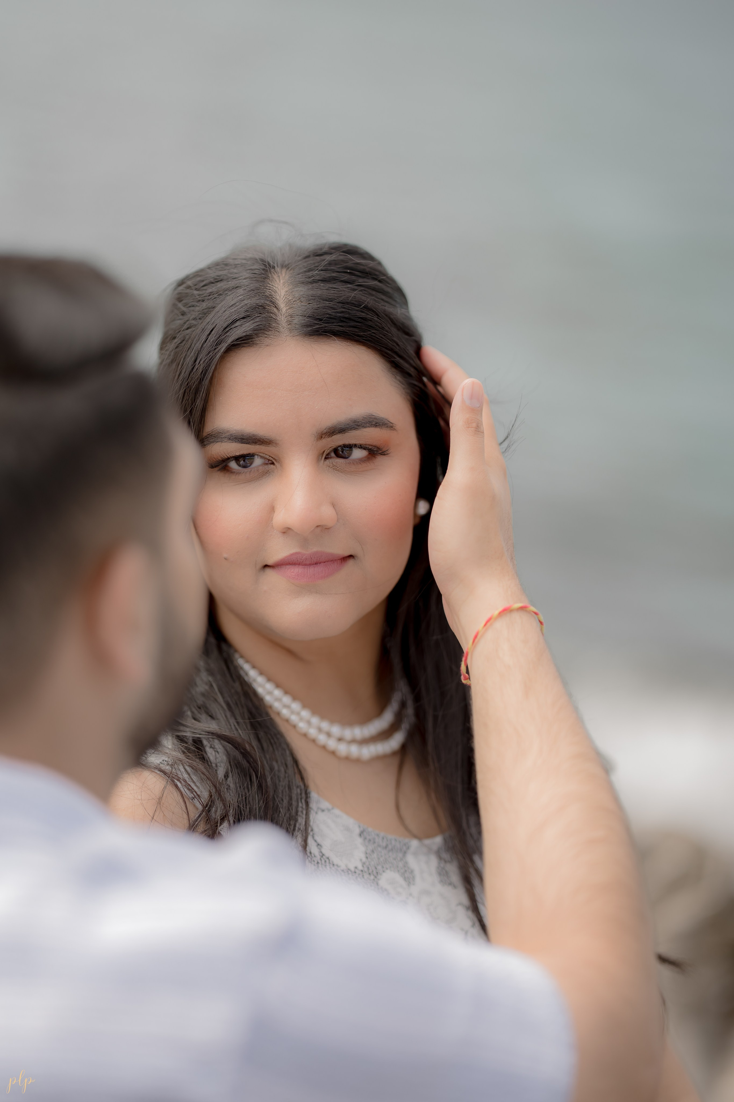 Dhairya and Krupali. Wedding Photographers and Filmmakers