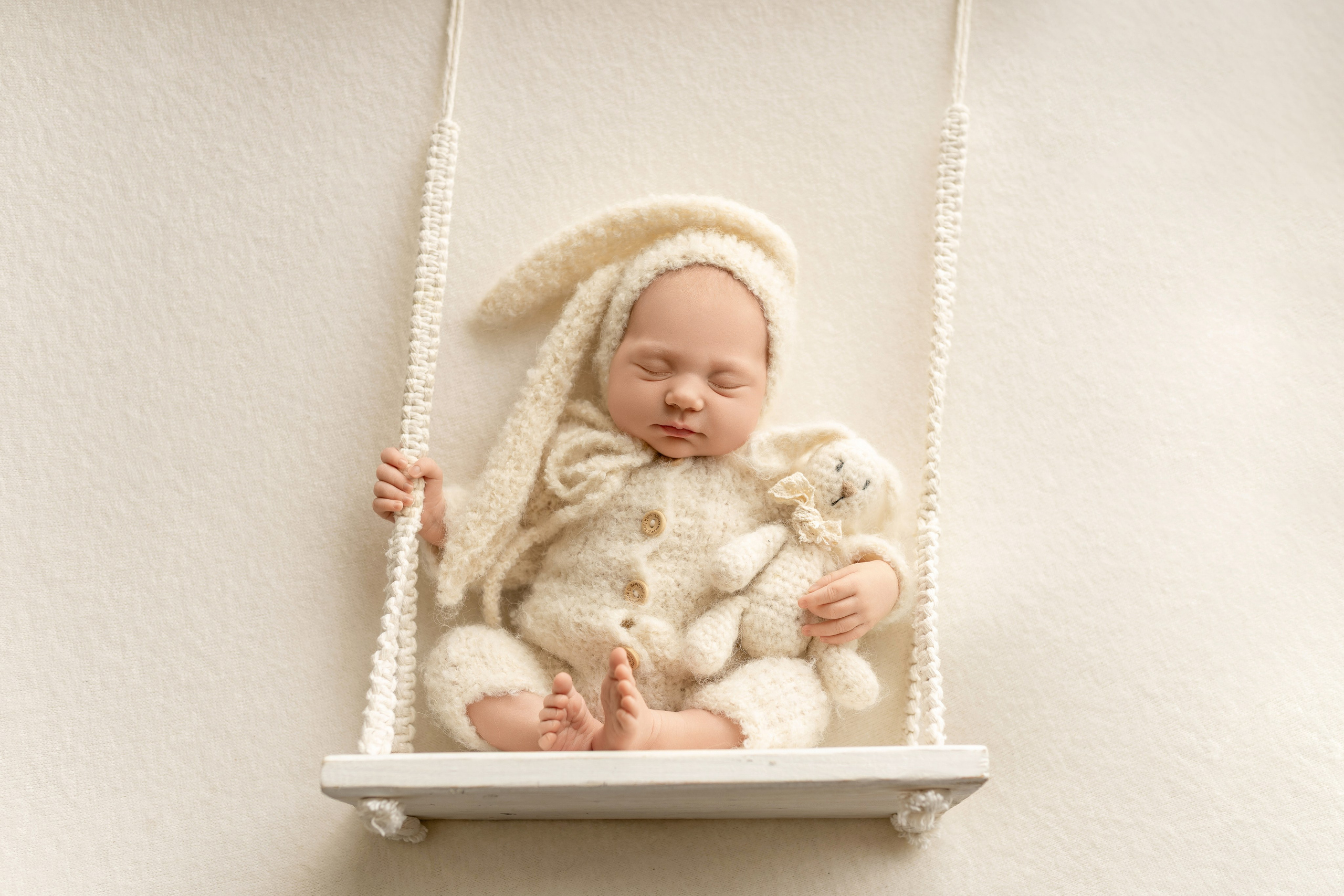 Esu Aleksandra naujagimių ir kudikių fotografė iš Vilniaus