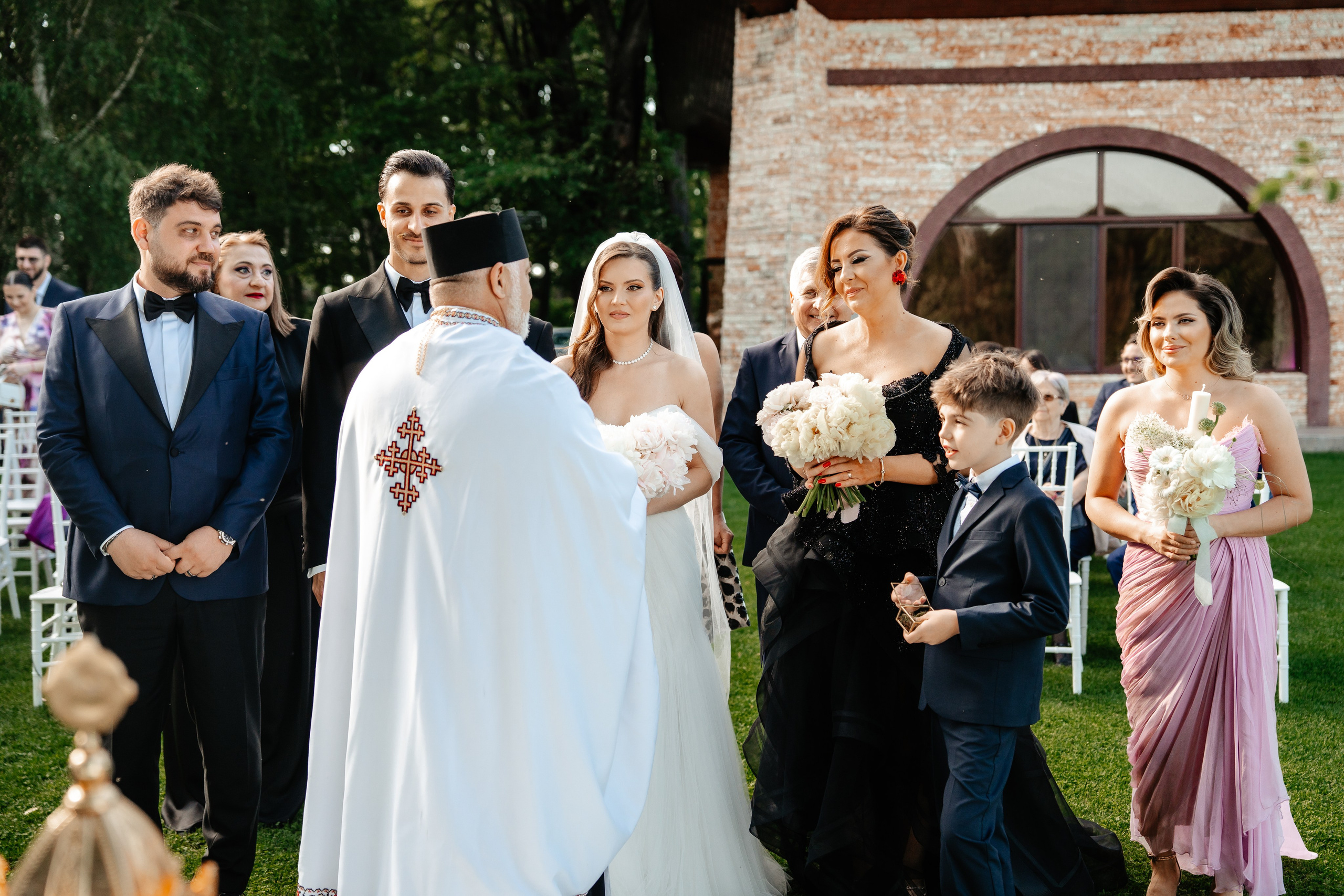 Nunta Ana si Andrei — Love story de Mai. Fotografi de nunta in Bucuresti, Iulia si Stefan Ovidiu