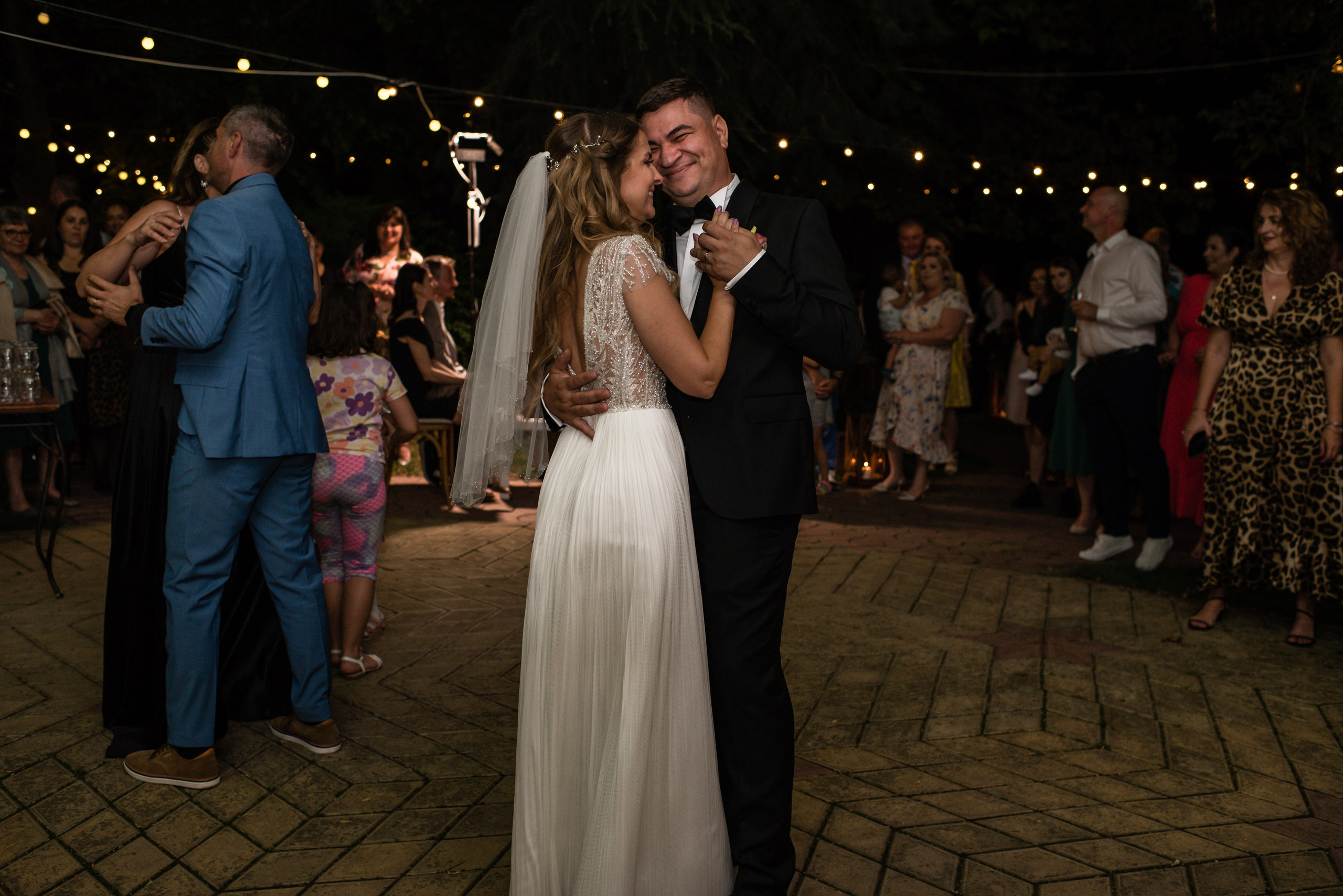 Violeta & Dan. Acasă