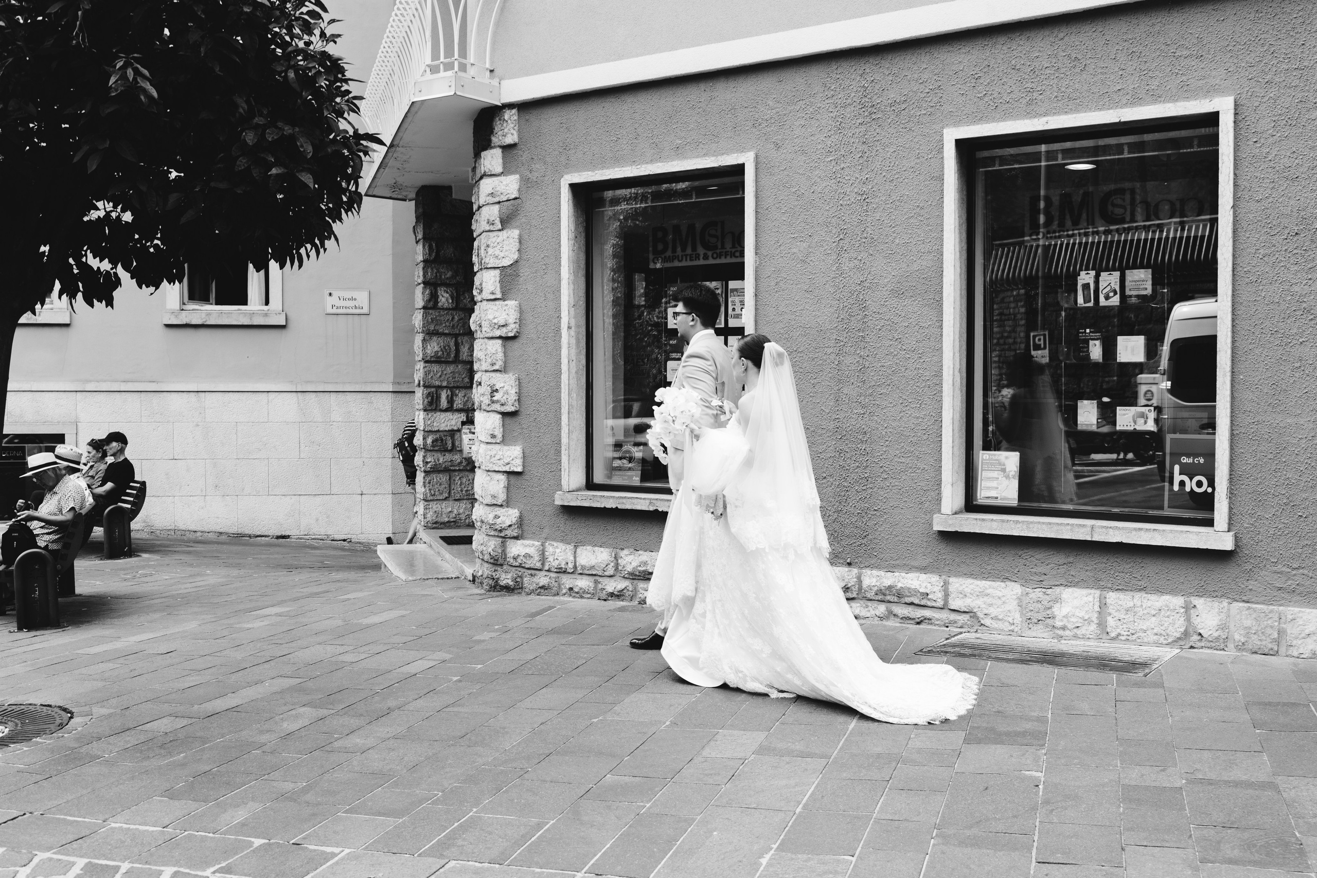 Couple portraits in Malcesine Italy