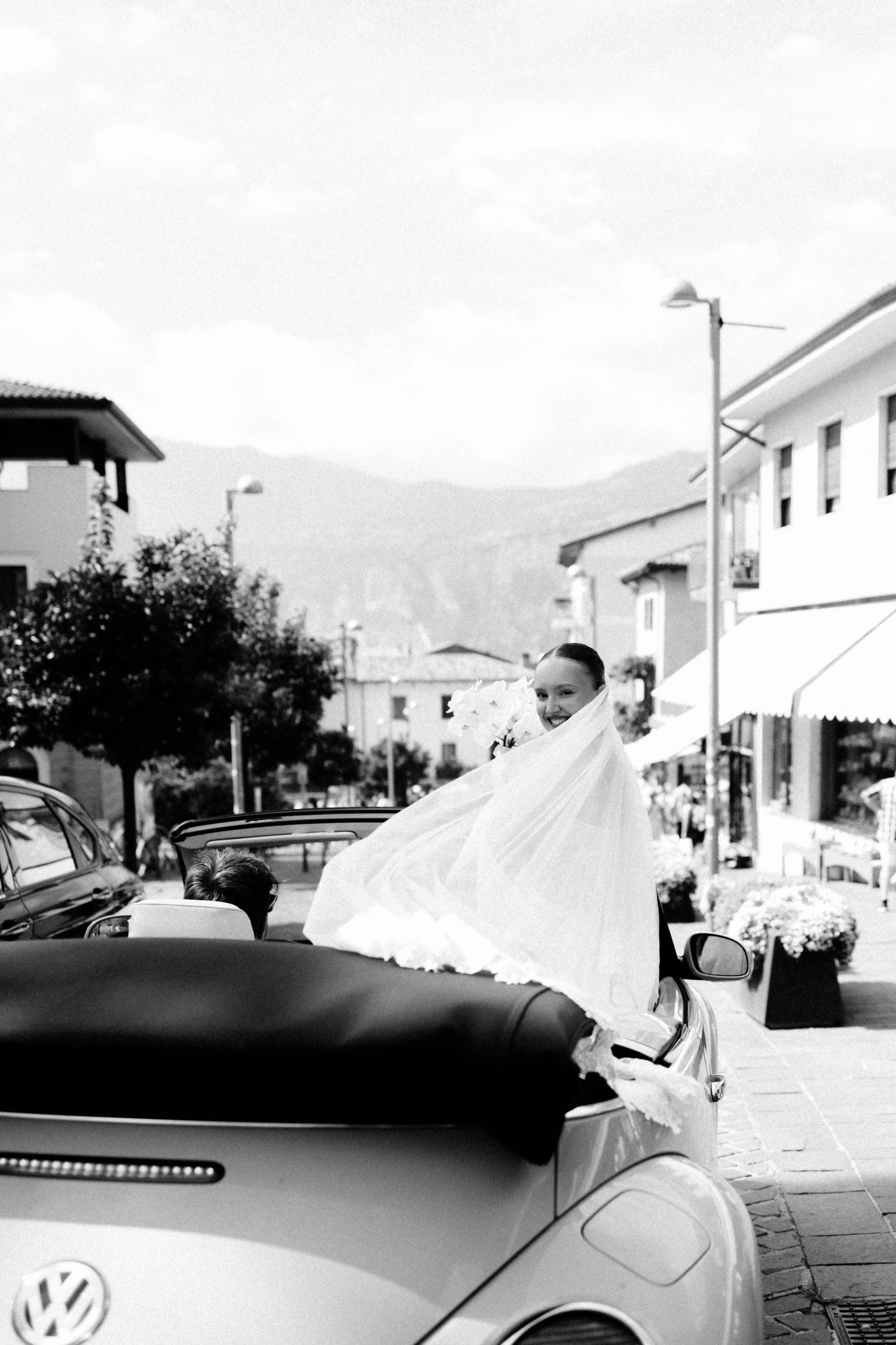 Romantic wedding in Limone sul Garda Italy