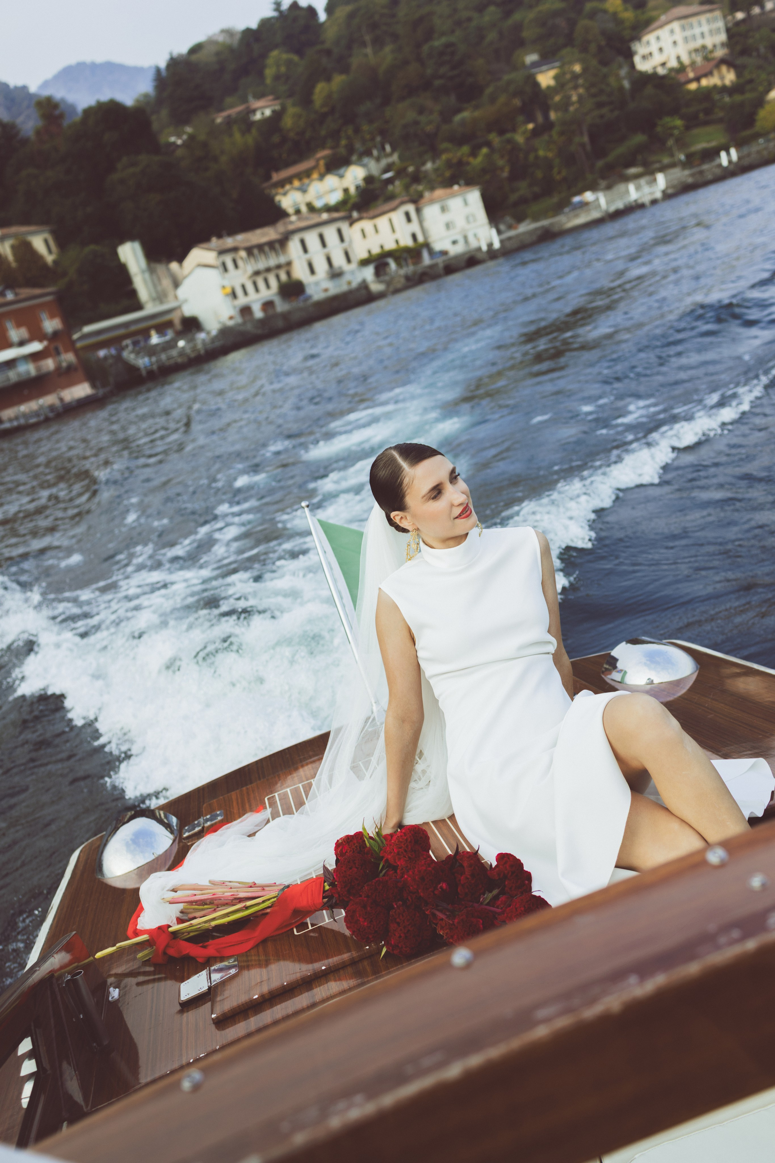 Julia — Red Wedding Editorial on Lake Como. Liza Bizzaro — Italy Wedding, Love Story & Portrait Photographer in Milan, Turin, Piedmont and Across Italy