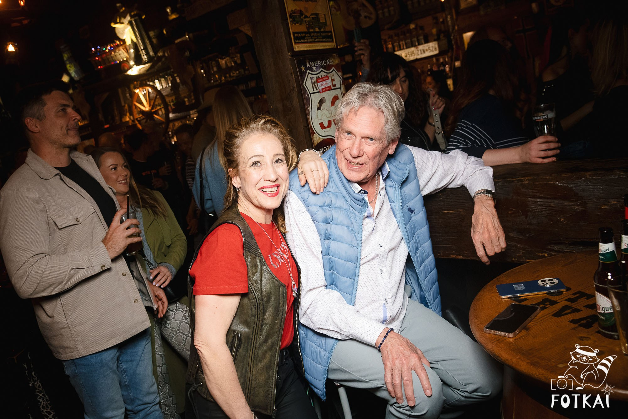 Amy Winehouse Tribute at El Paso Bar (March 28) — Live Concert Photo Report | FOTKAI