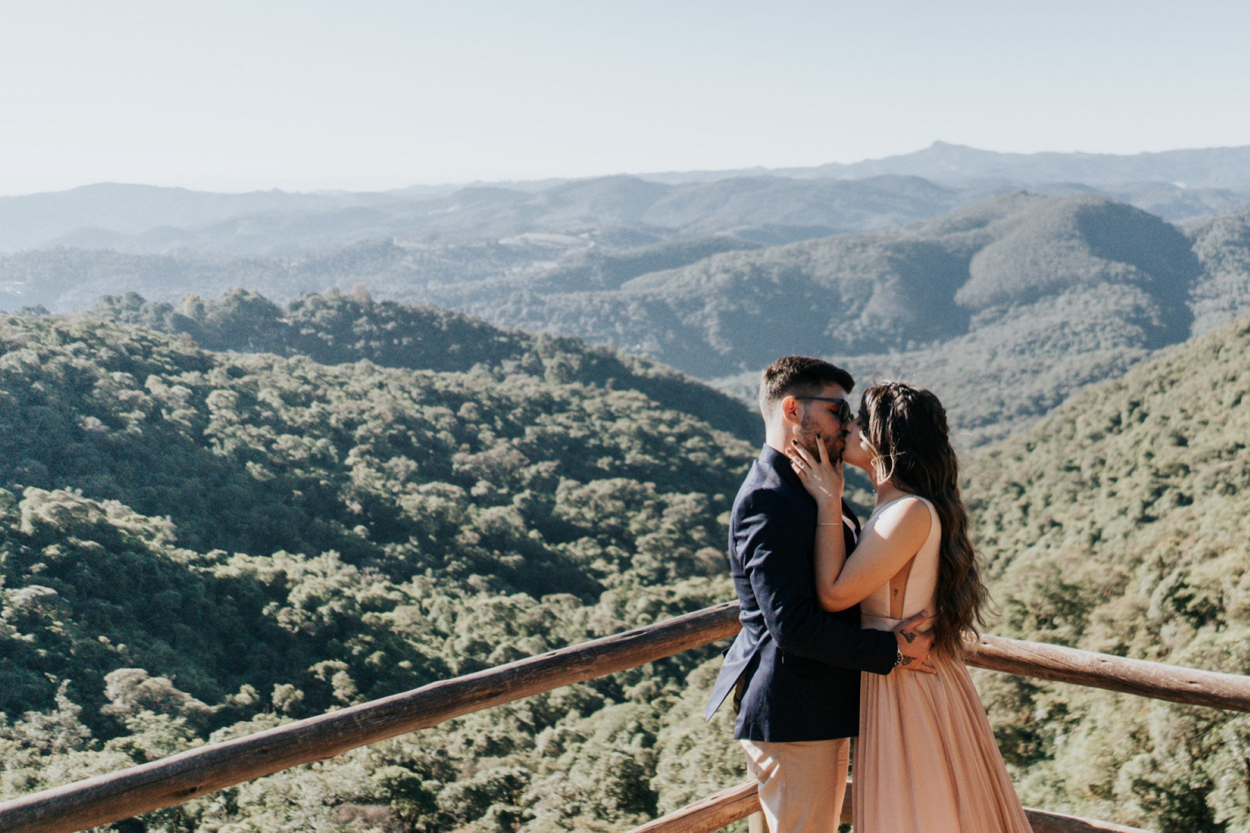 Pré Wedding — Ludmila e André (Monte Verde — MG). Fotógrafo de casamento e Filmmaker de casamento