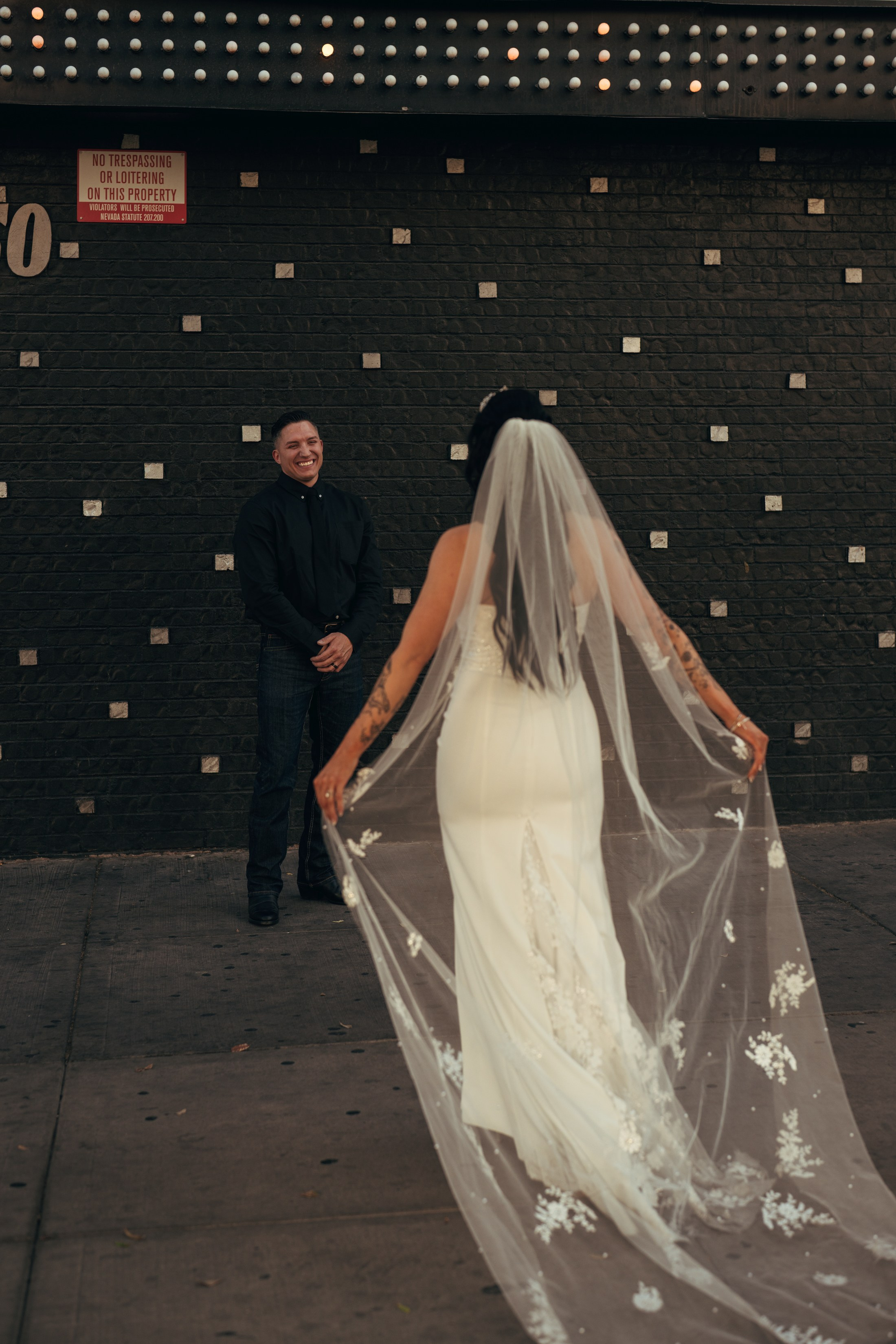 Krystina&Raymond. Wedding & elopement photographer Viktoriya Kravtsov. Las Vegas