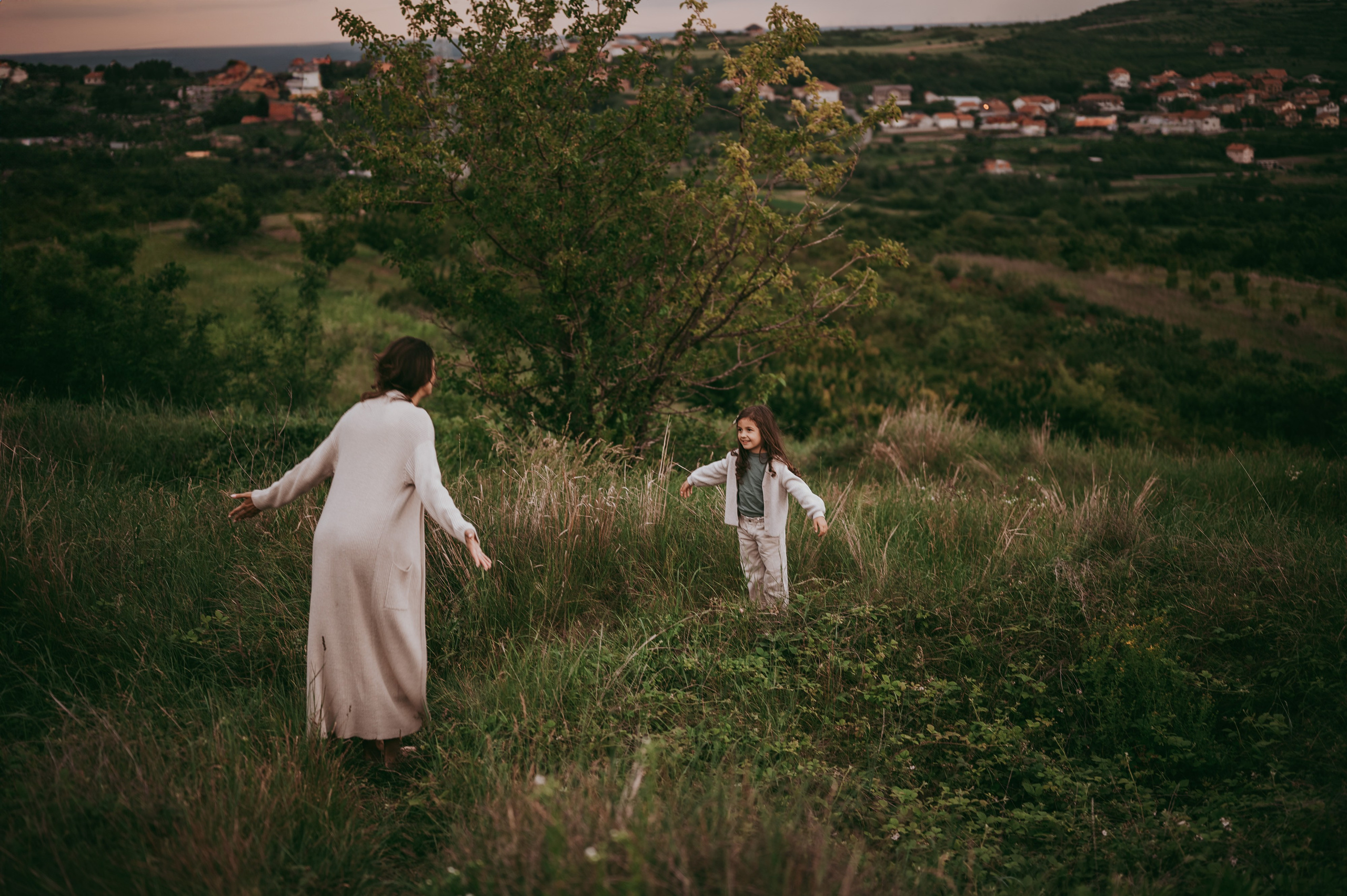 Bojana i Srna / mammy and me photosession. Deciji i porodicni fotograf u Beogradu Oksana Skendzic