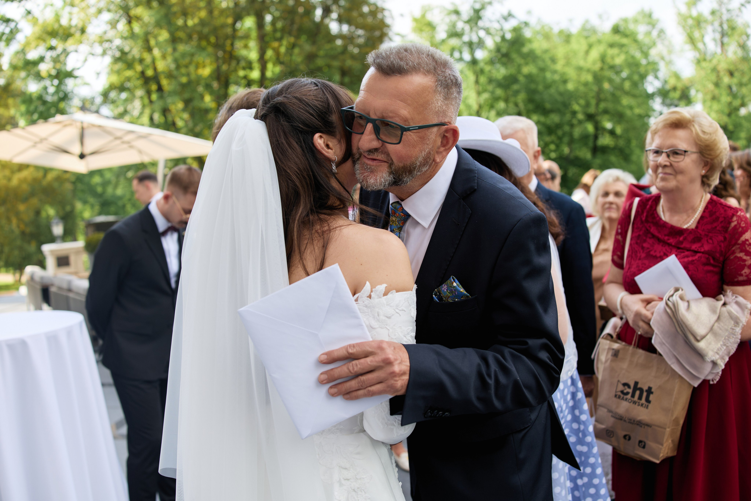 Wiktoria & Kacper. Pałac Goetz. Fotograf ślubny i rodzinny w Krakowie Yana Klymova