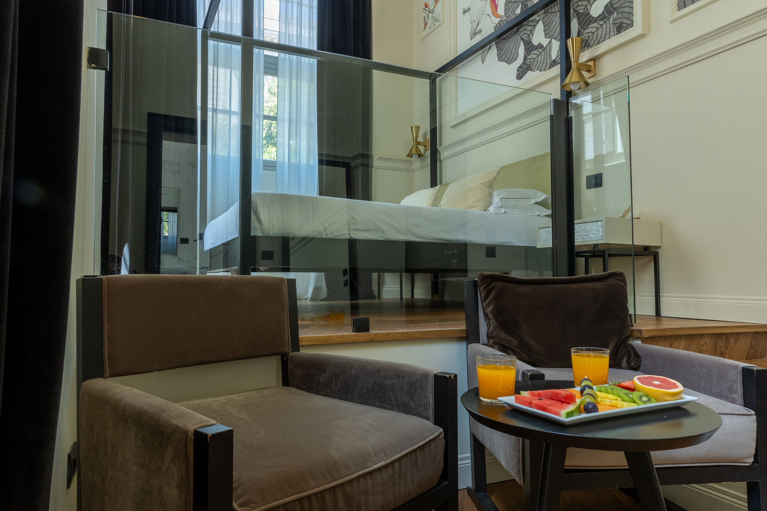 ROMA LUXUS. Elizaveta Razumova | Fotografa Cinematica per Love Story, Matrimoni e Ritratti