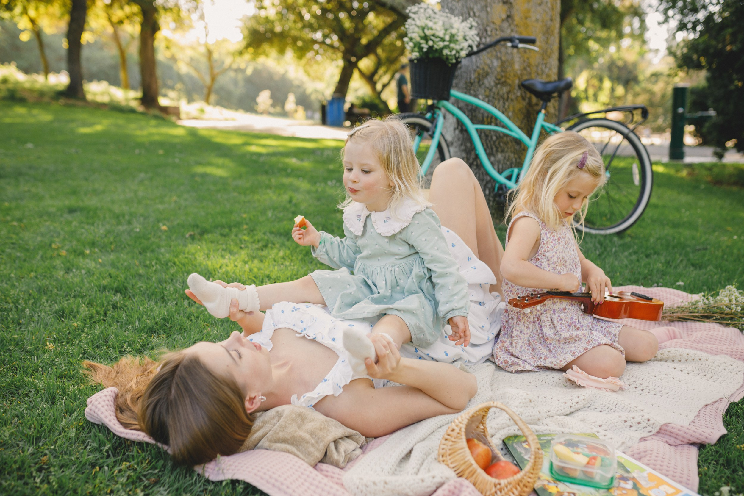 The Flower Bike Diaries. Maternity, newborn photographer in the Bay Area|Iryna Rakivnenko