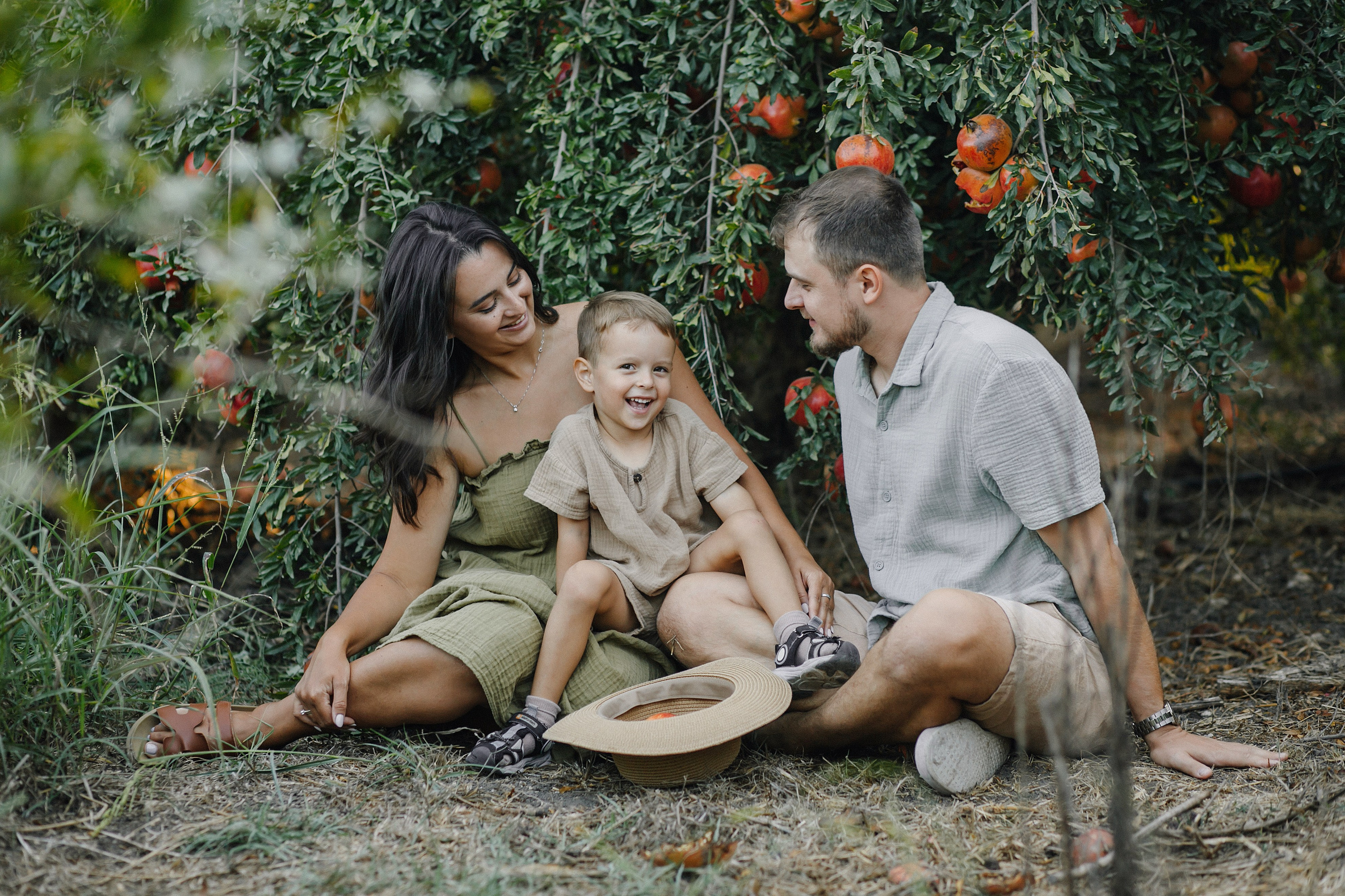 Binyamina garden. Family photographer in Israel