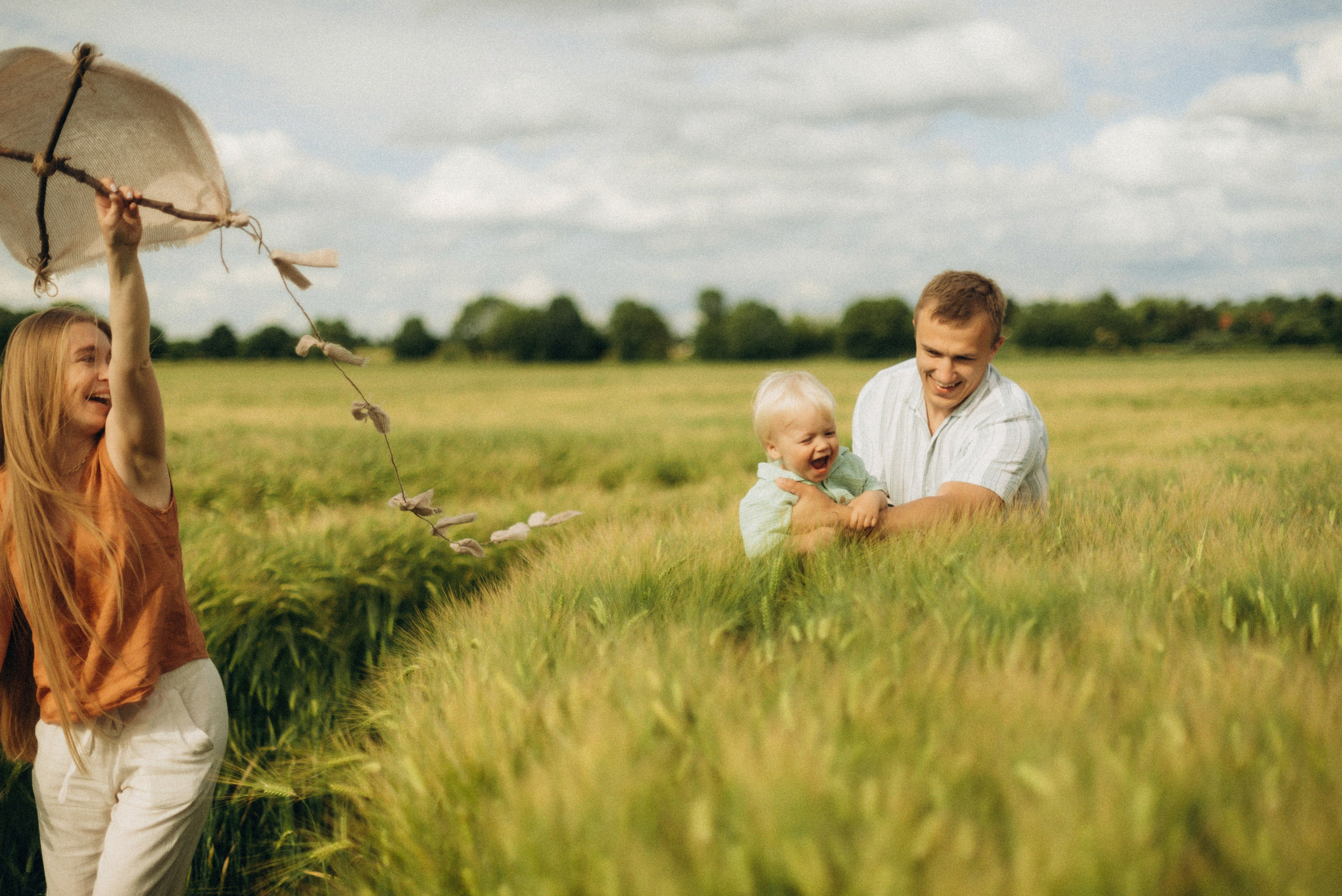 Семейная фотосессия в клубнике. Семейный фотограф Лейпциг, Германия
